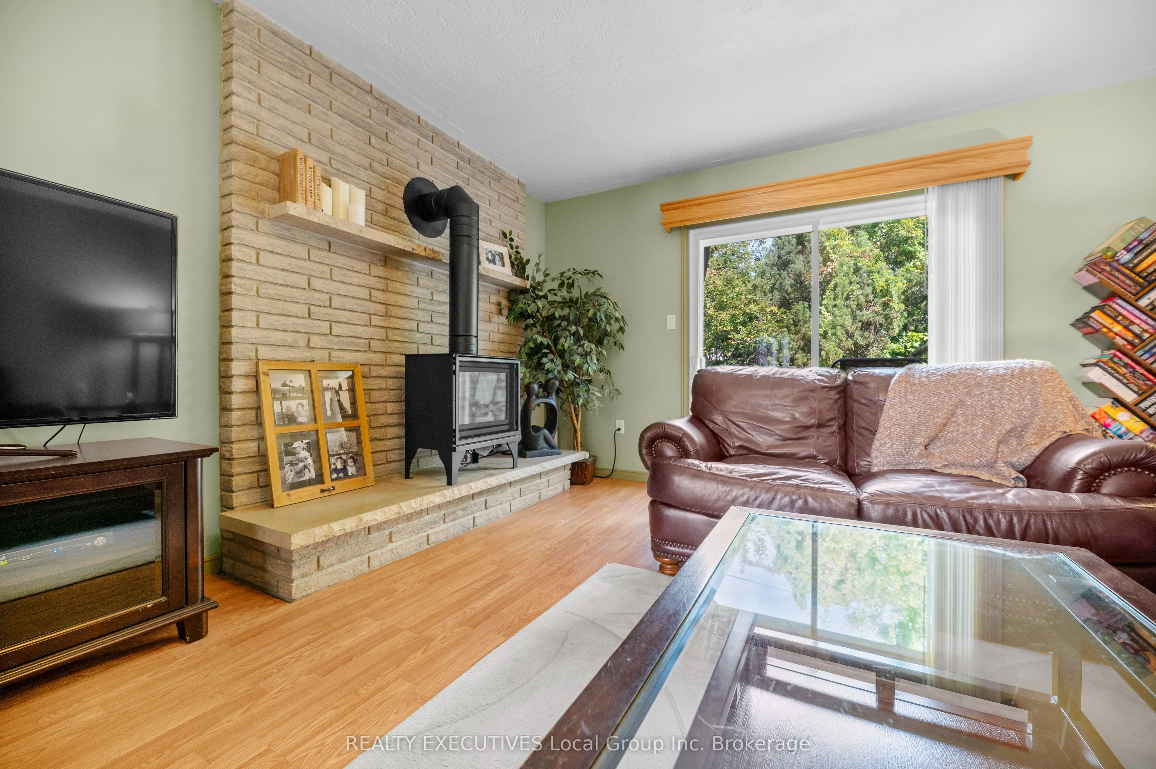 534 BROMLEY Avenue