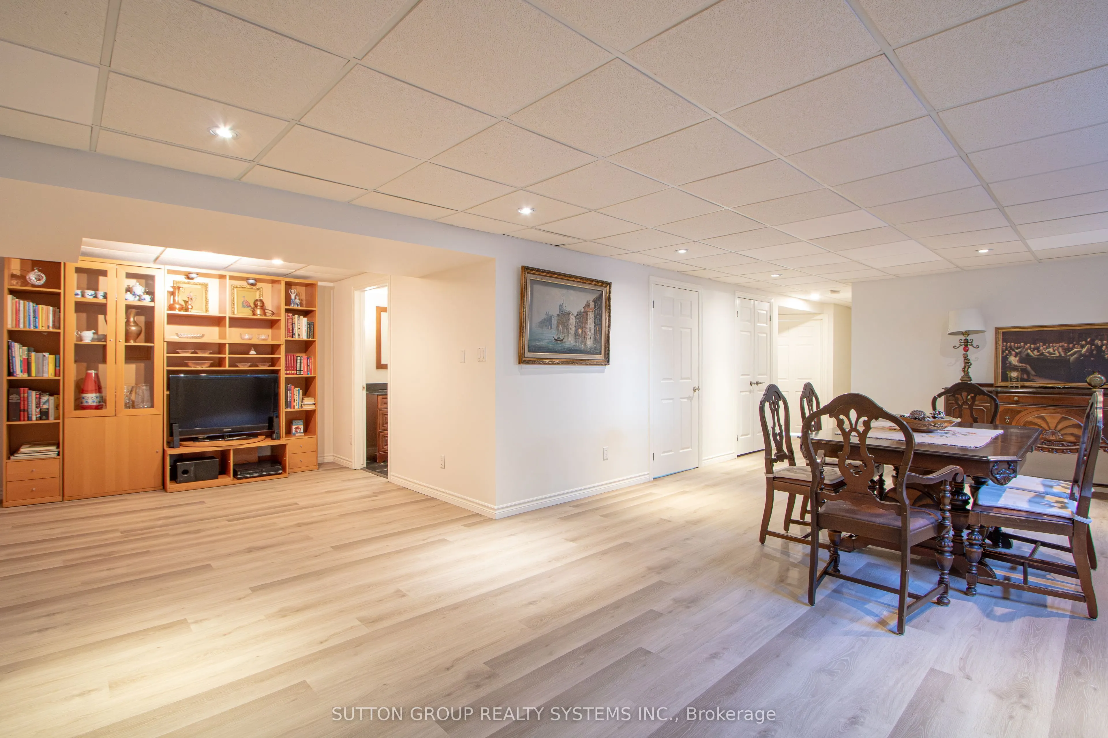 82 Cobblestone Street