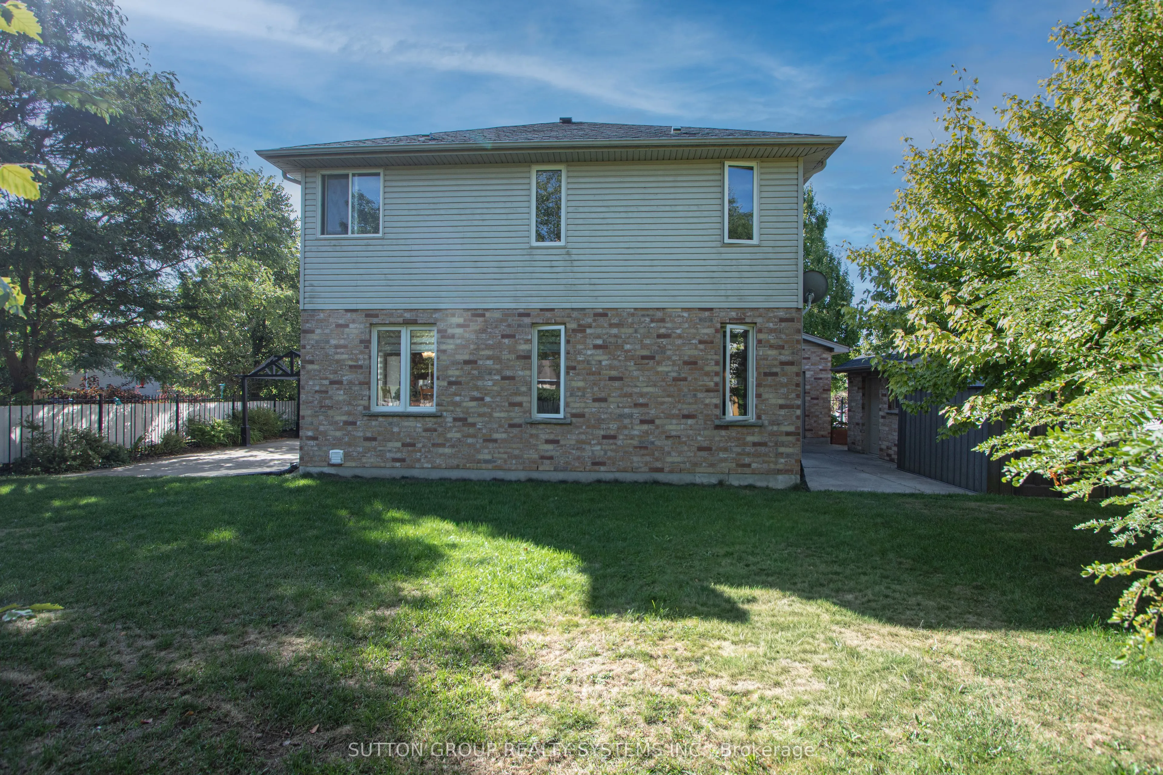 82 Cobblestone Street