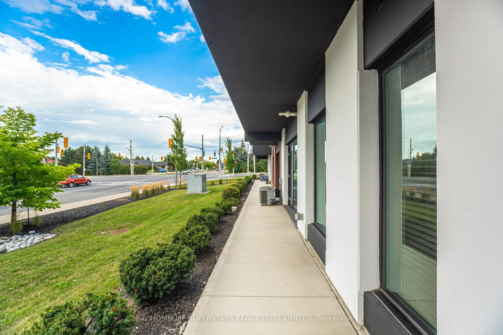 5 Wake Robin Drive, #115