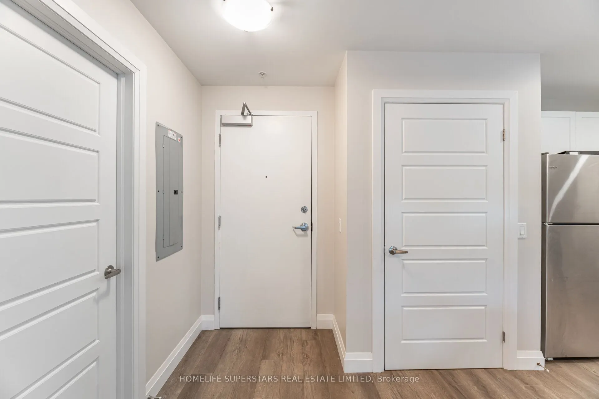5 Wake Robin Drive, #115