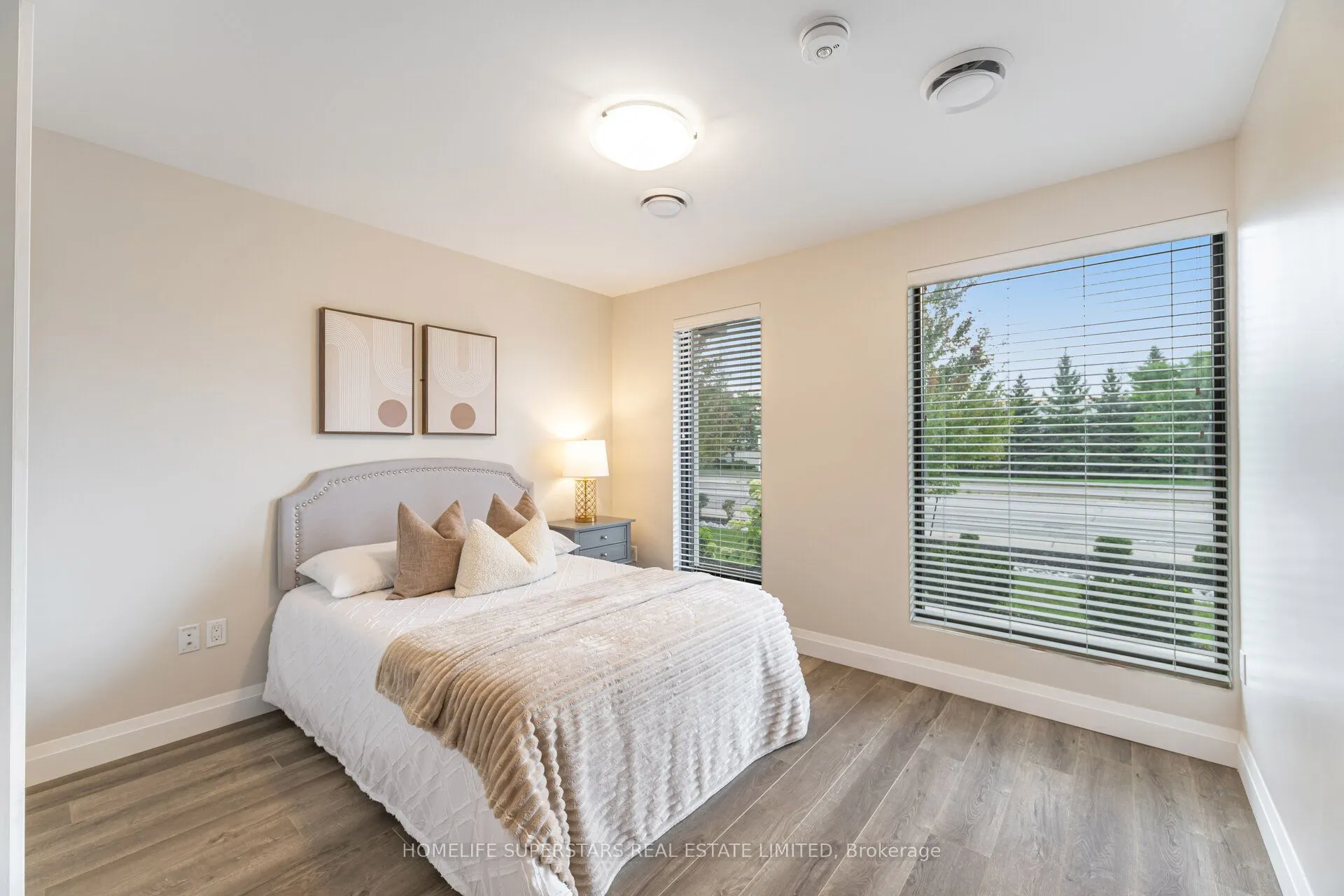 5 Wake Robin Drive, #115
