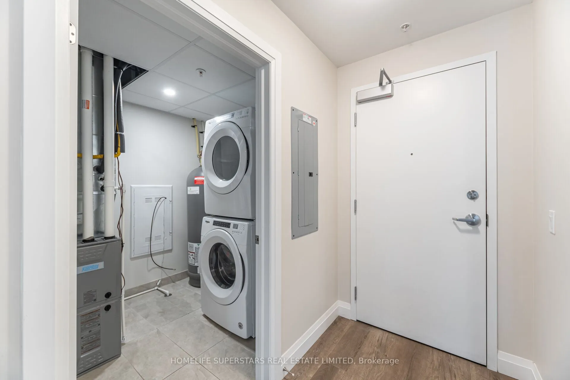 5 Wake Robin Drive, #115