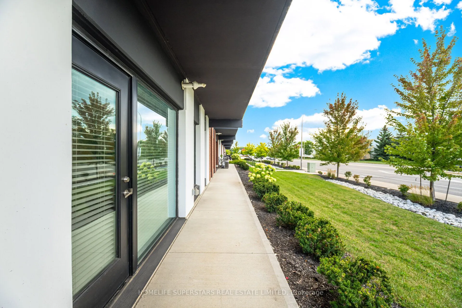 5 Wake Robin Drive, #115