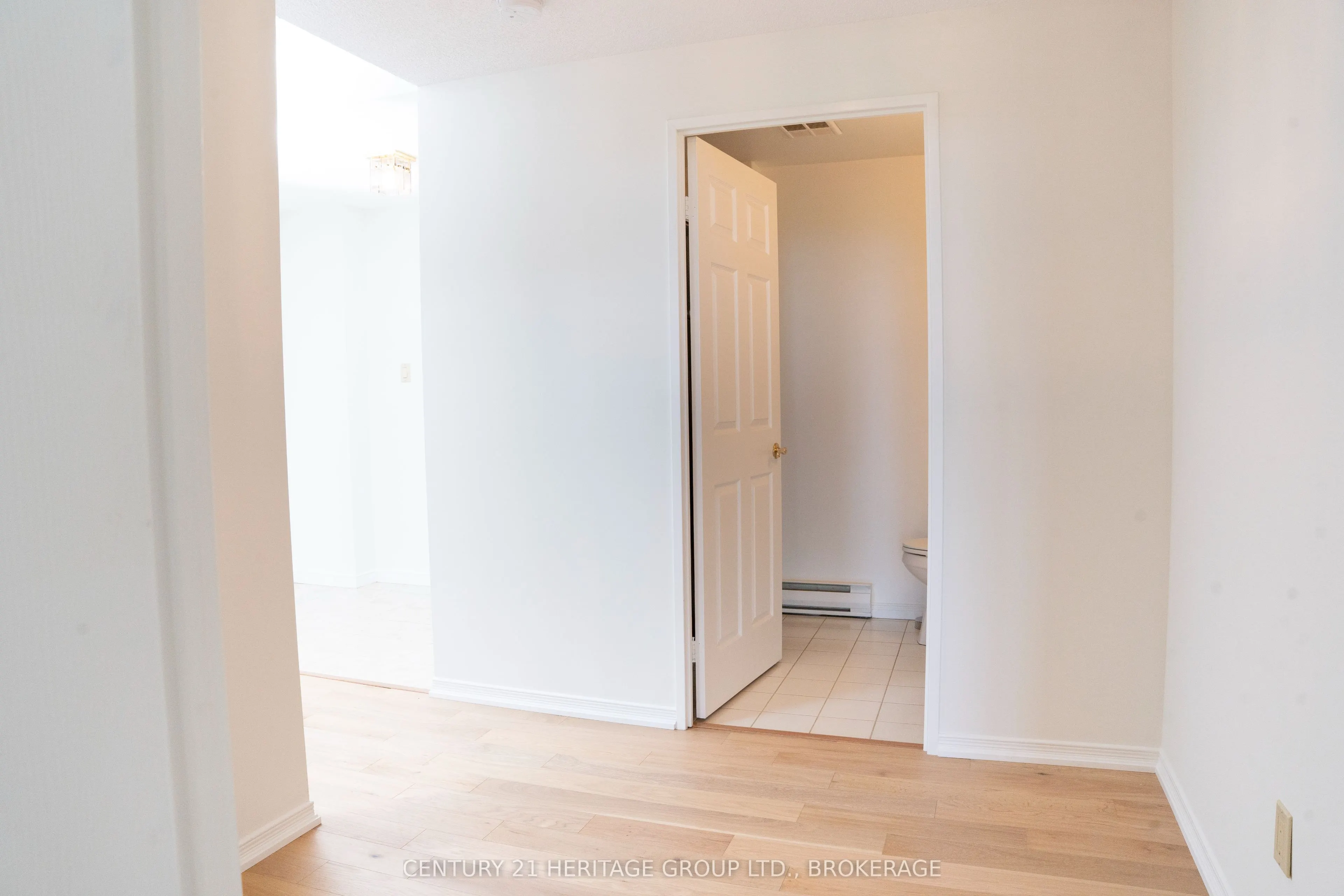 1000 King Street W, #1202