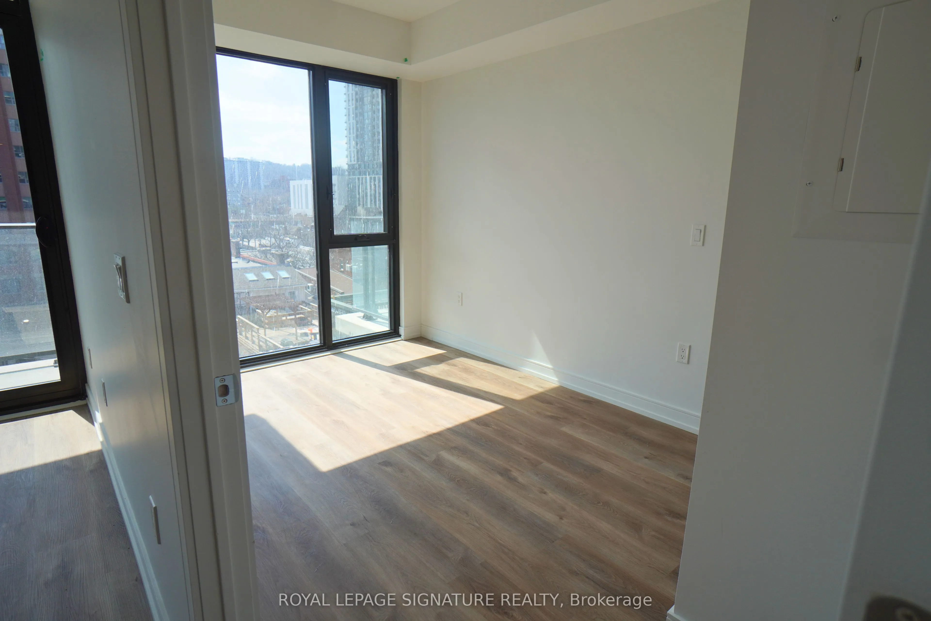 1 Jarvis Street, #606