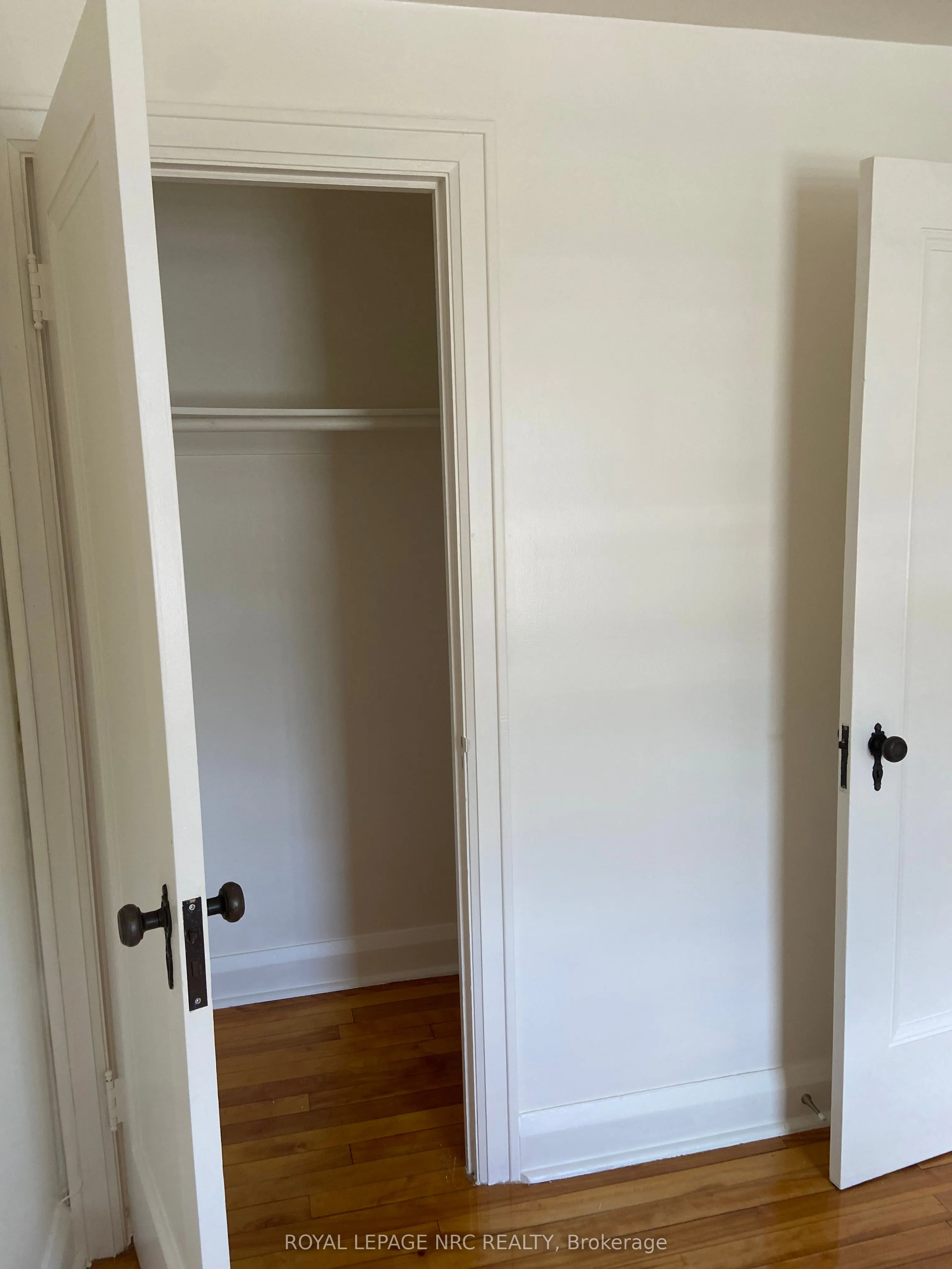 597 Niagara Street, #3