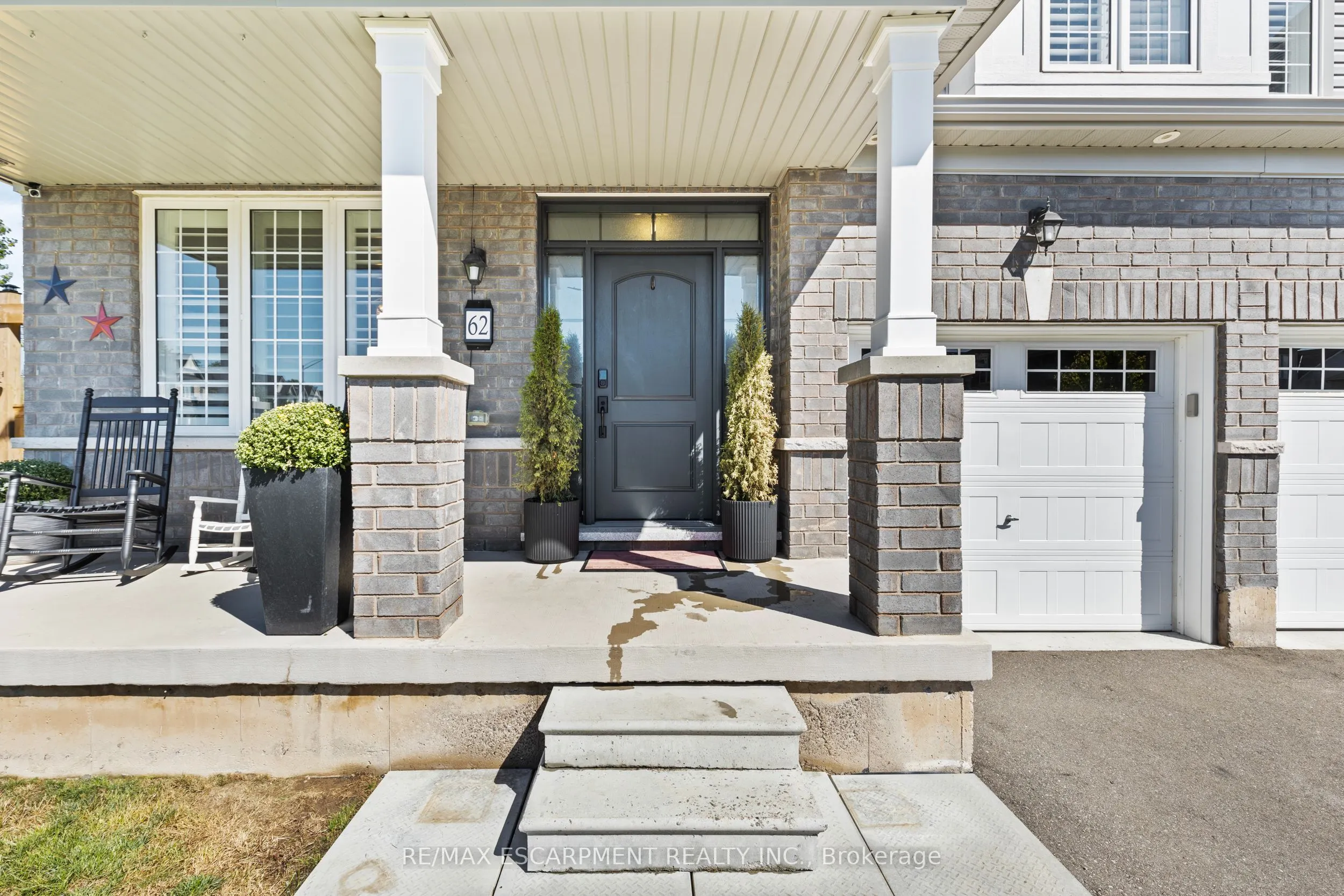 62 Esther Crescent