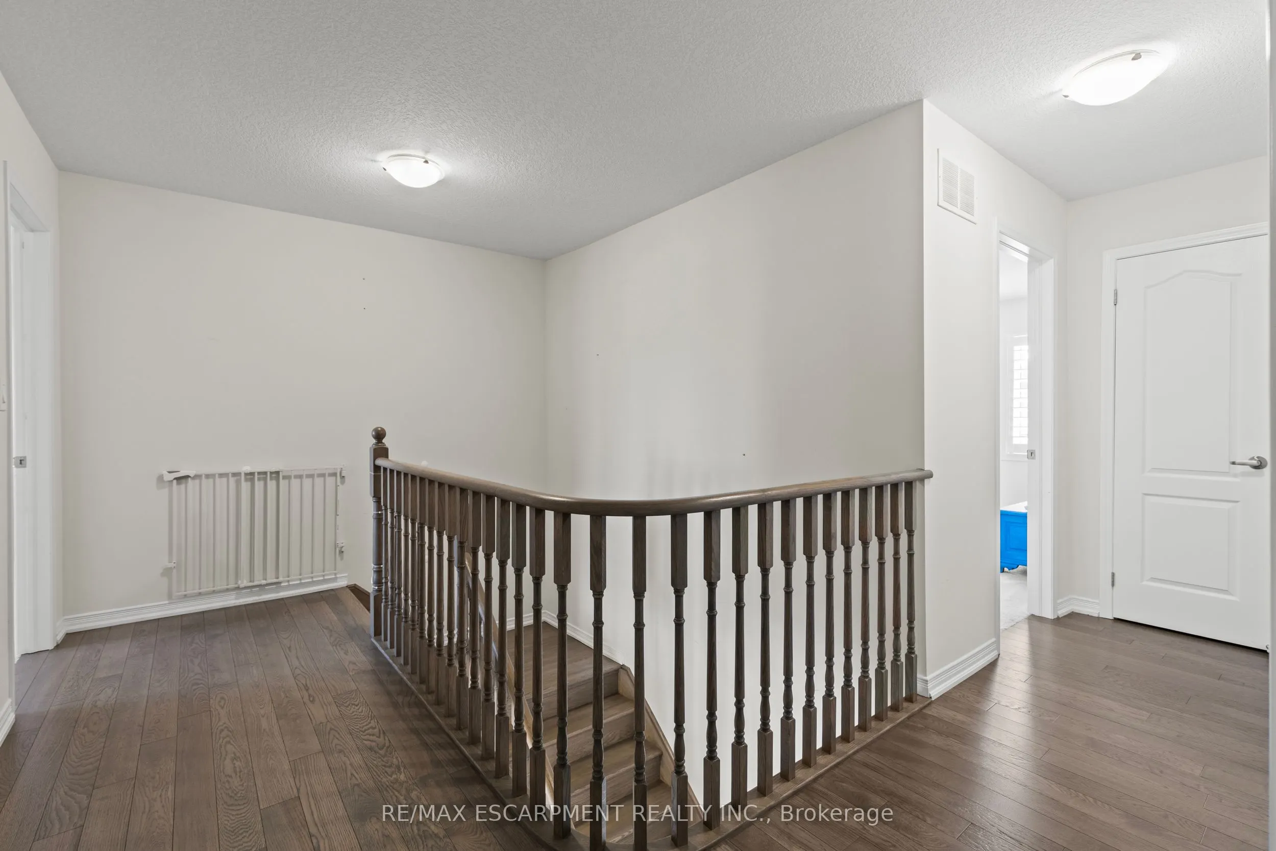 62 Esther Crescent