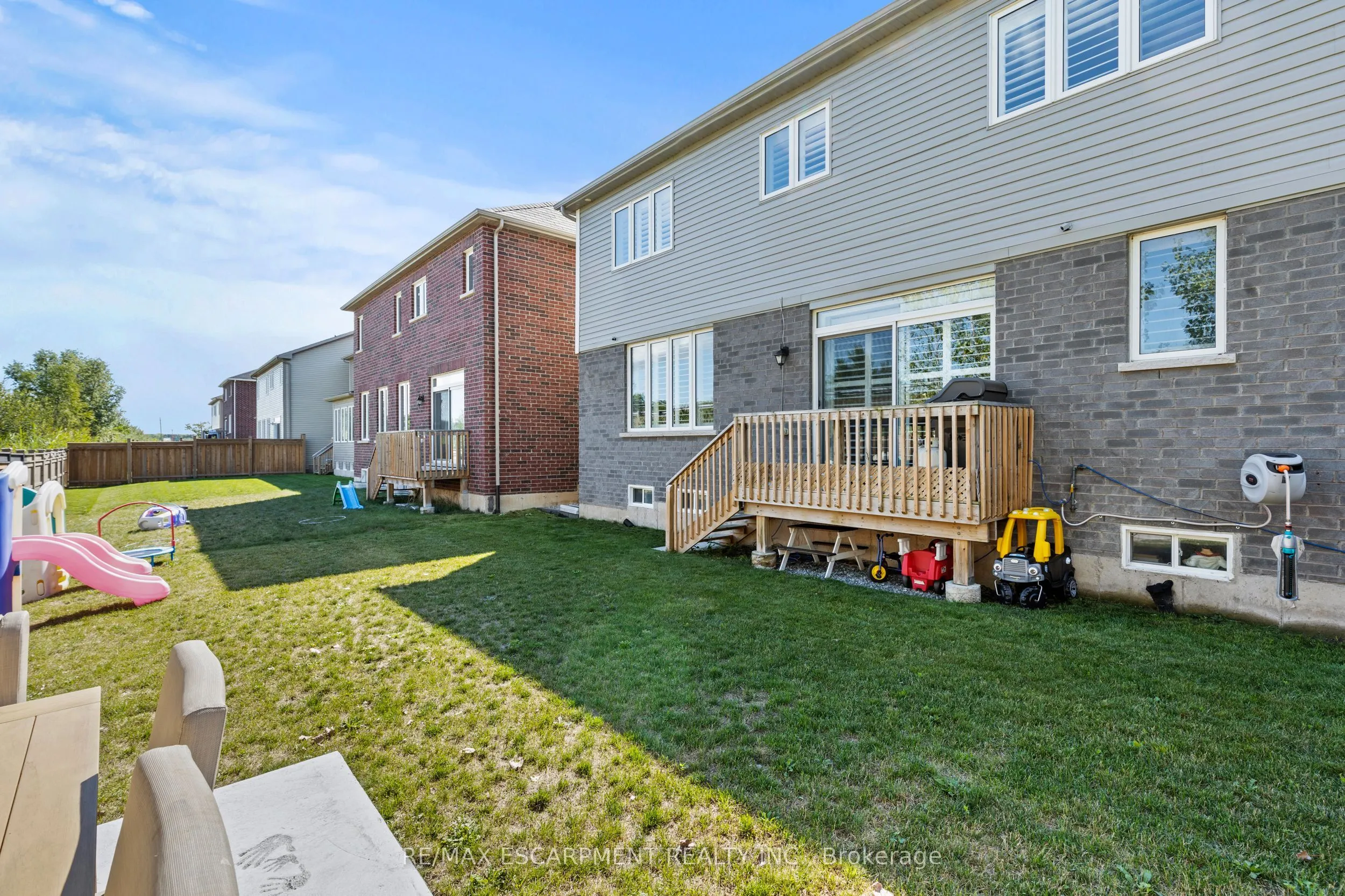 62 Esther Crescent