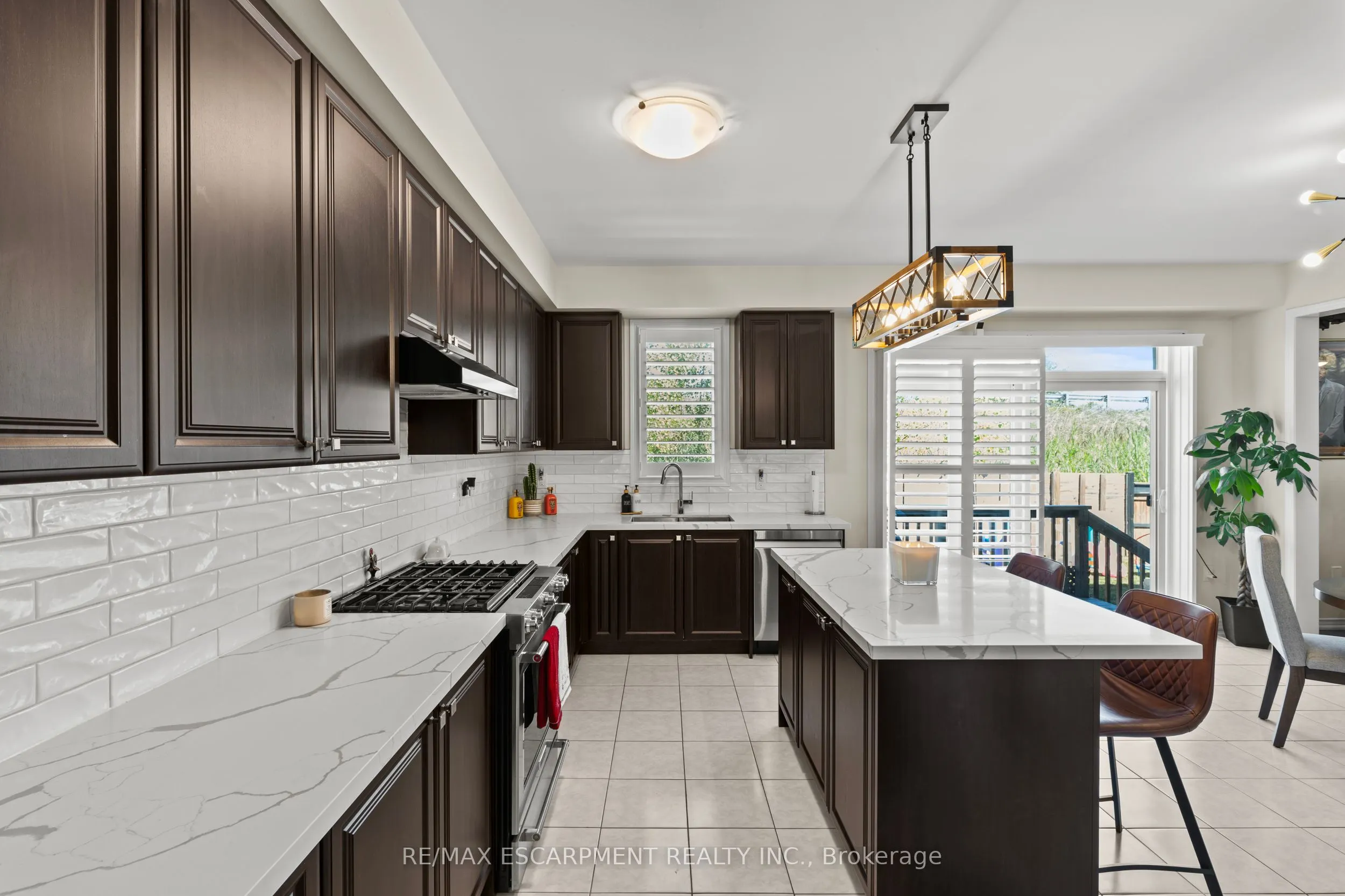62 Esther Crescent