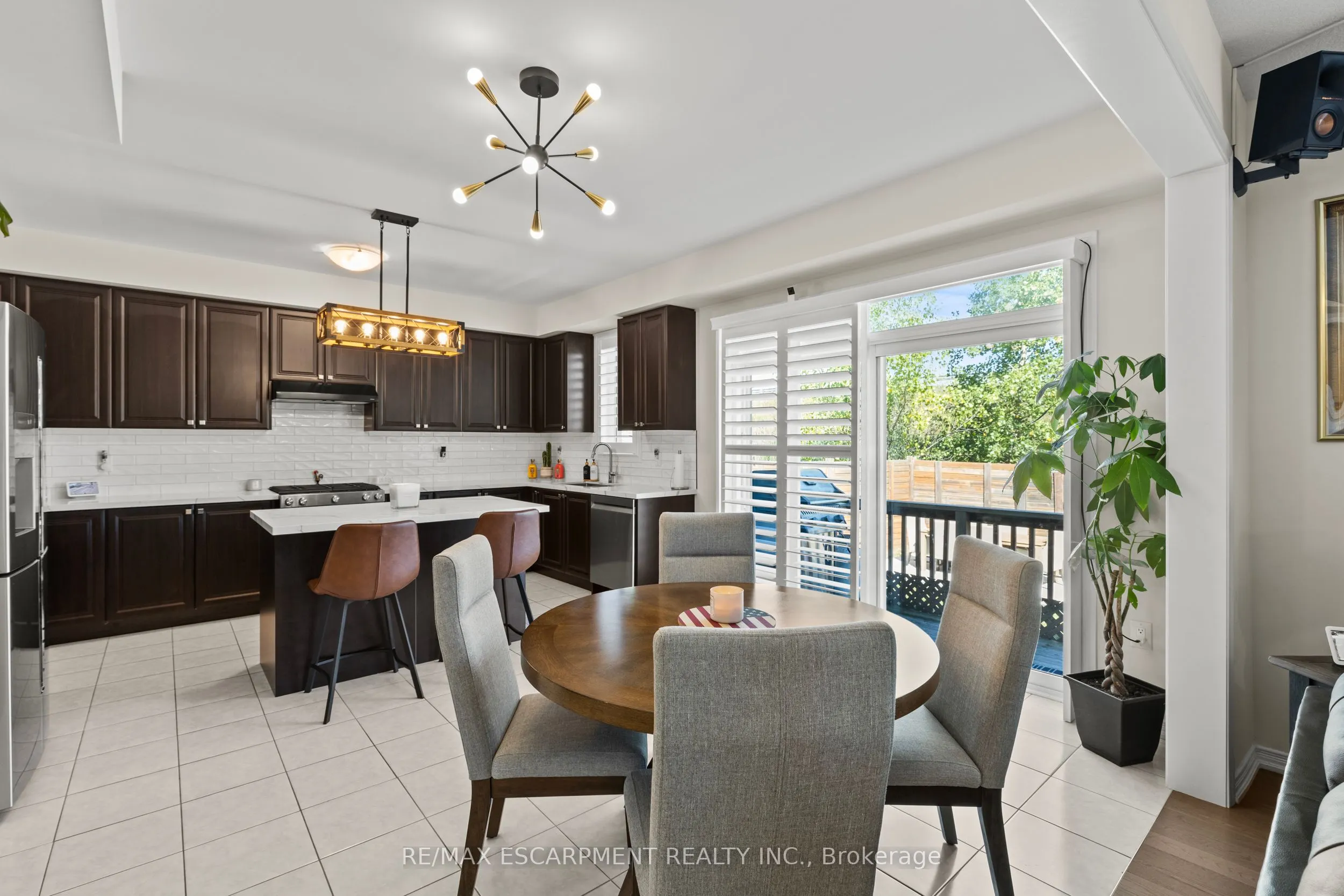 62 Esther Crescent