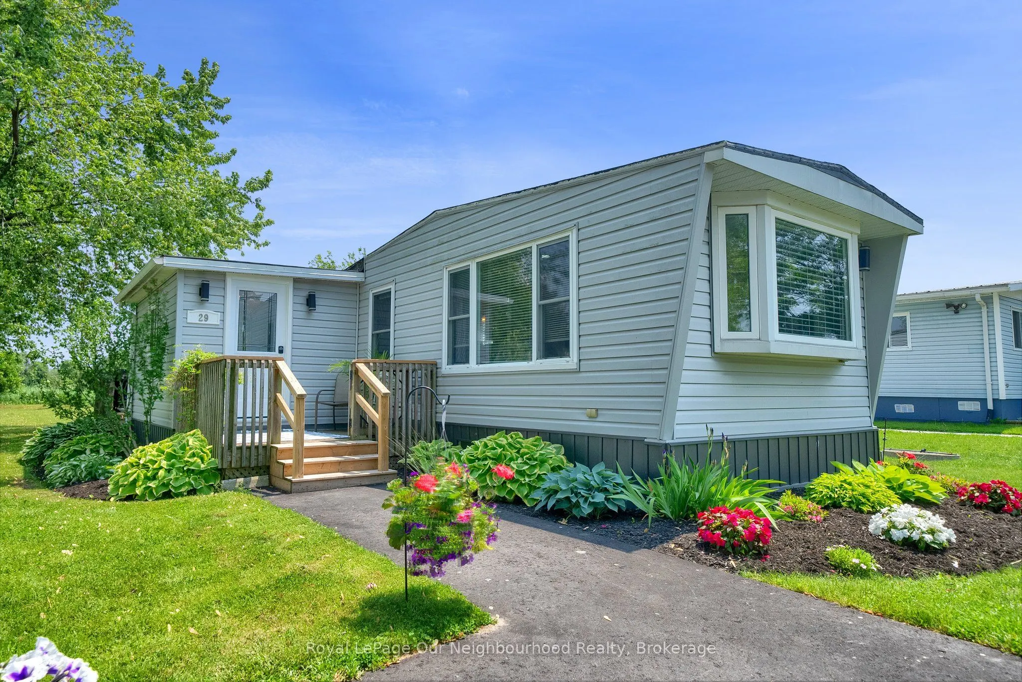 29 Hillview Drive