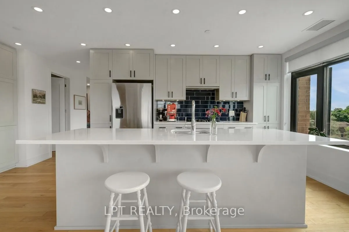 60 Springhurst Avenue, #504