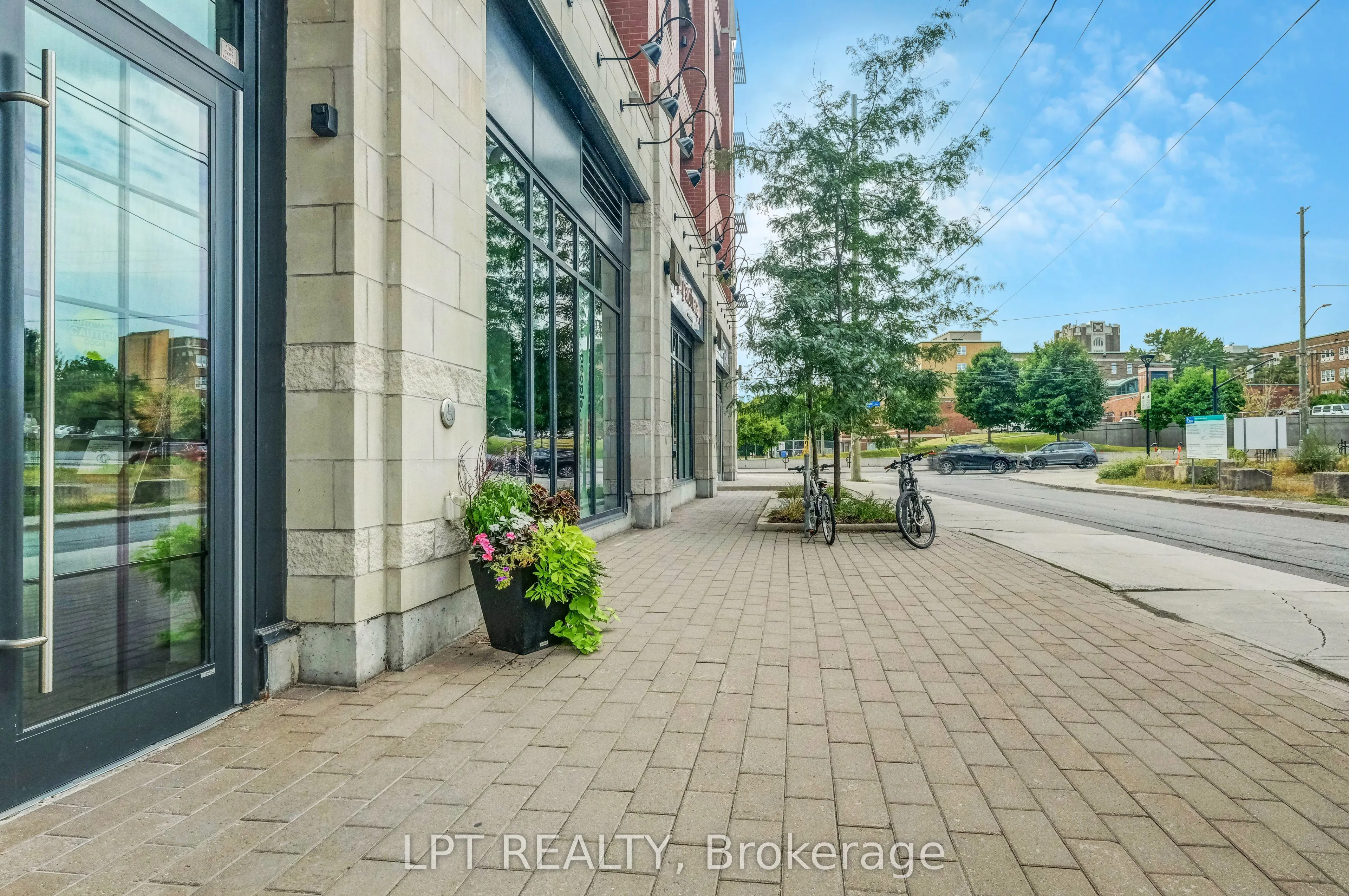 60 Springhurst Avenue, #504