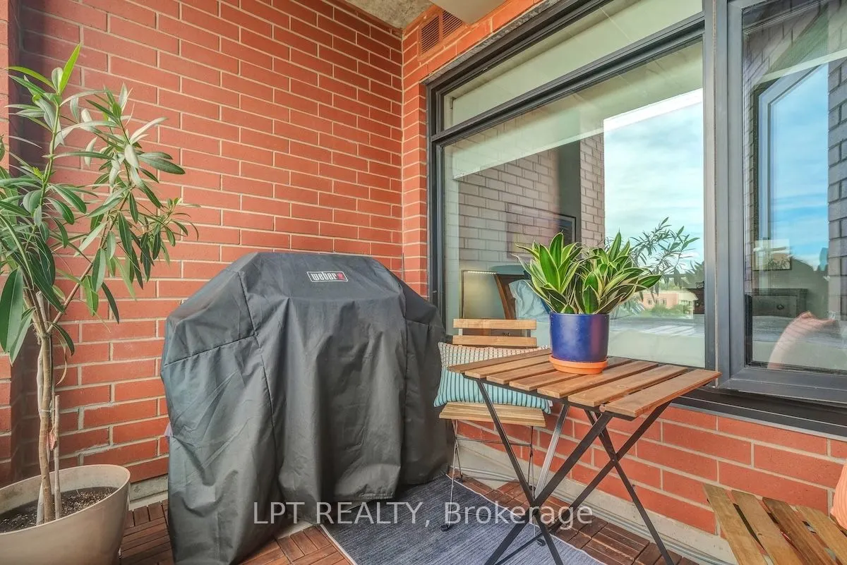 60 Springhurst Avenue, #504