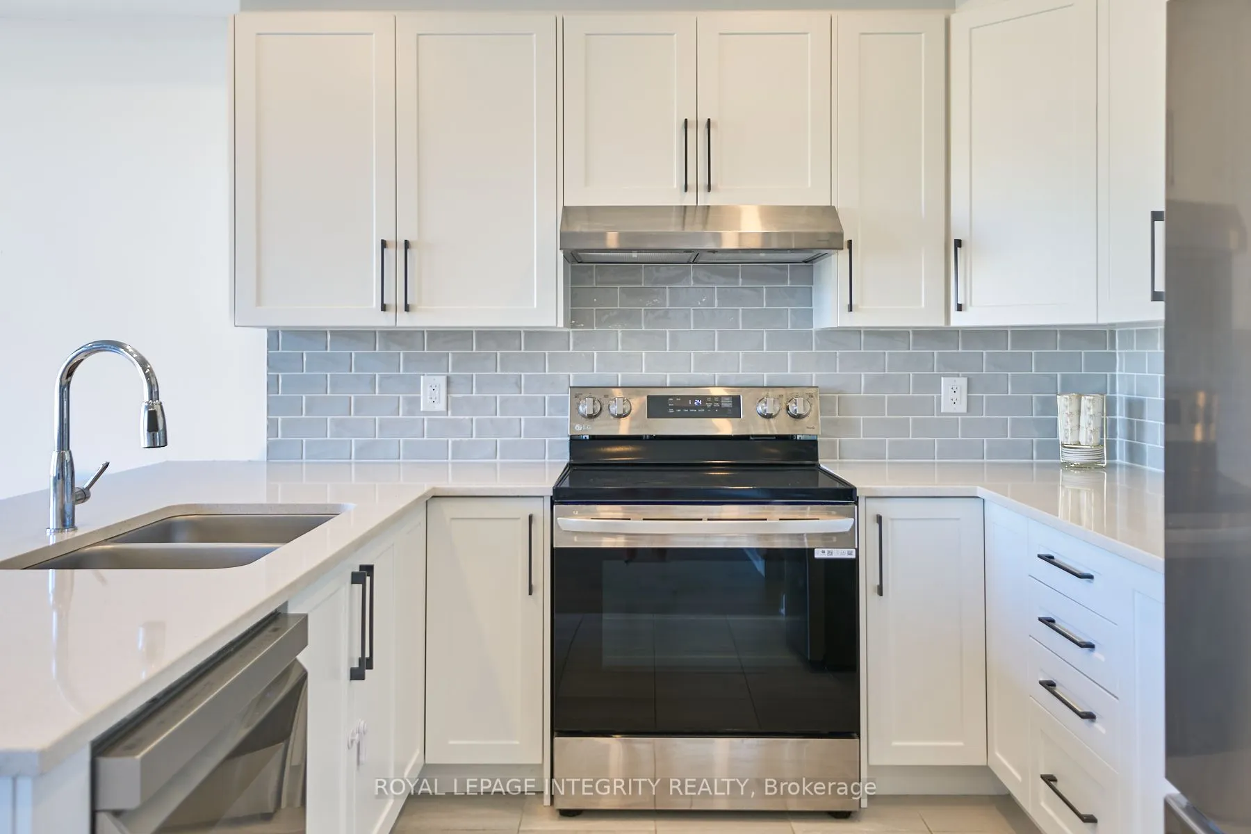 223 Elsie Macgill Walk