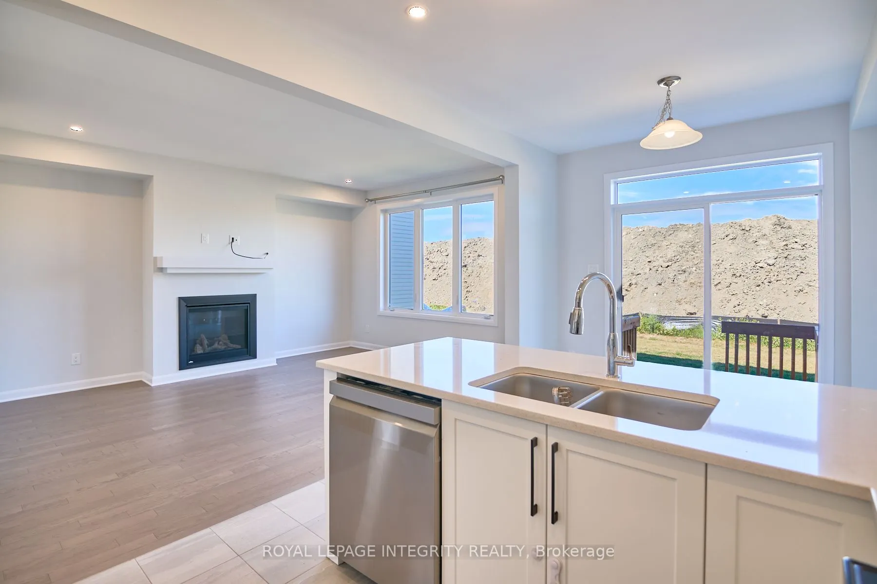 223 Elsie Macgill Walk