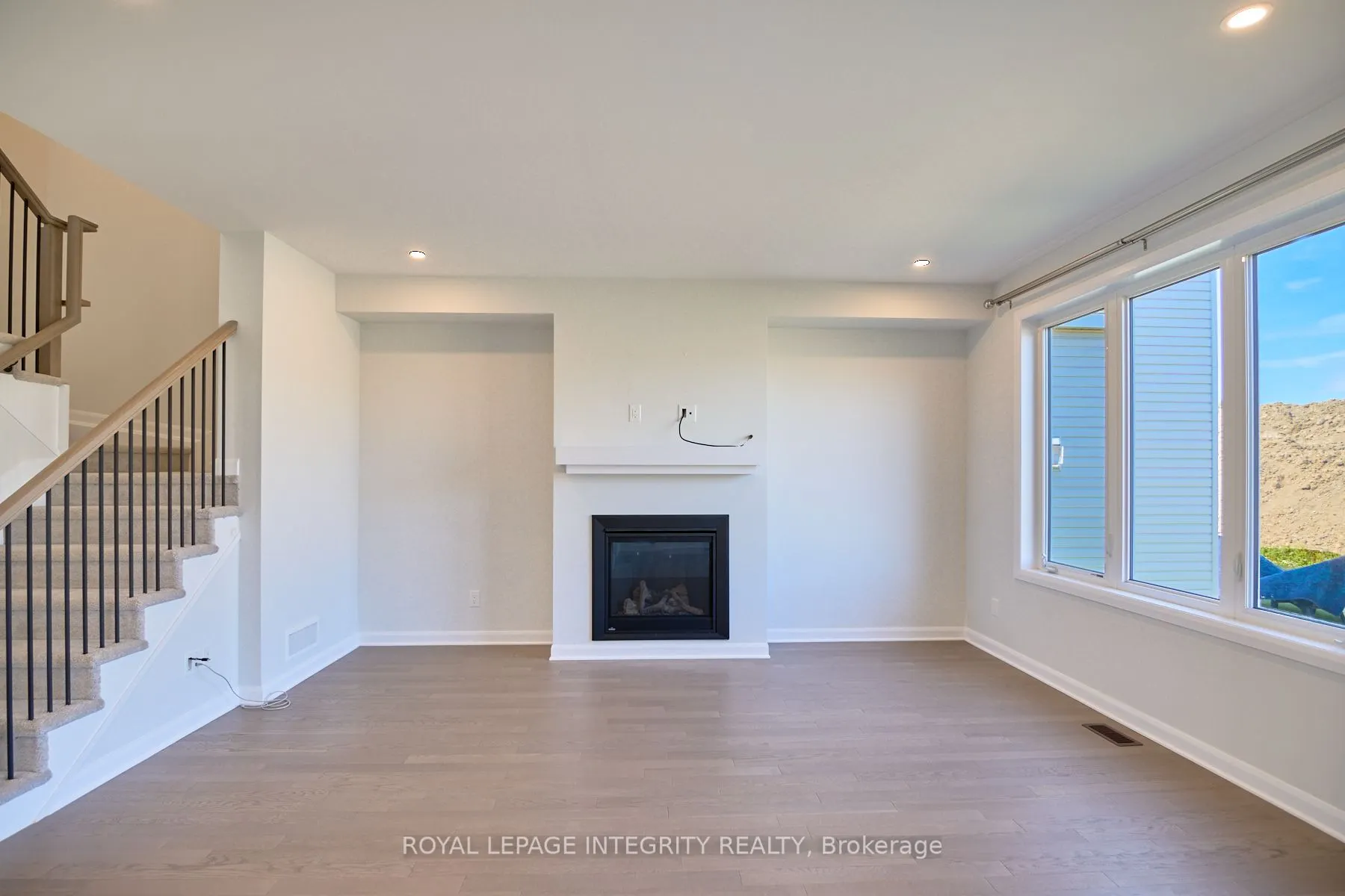 223 Elsie Macgill Walk