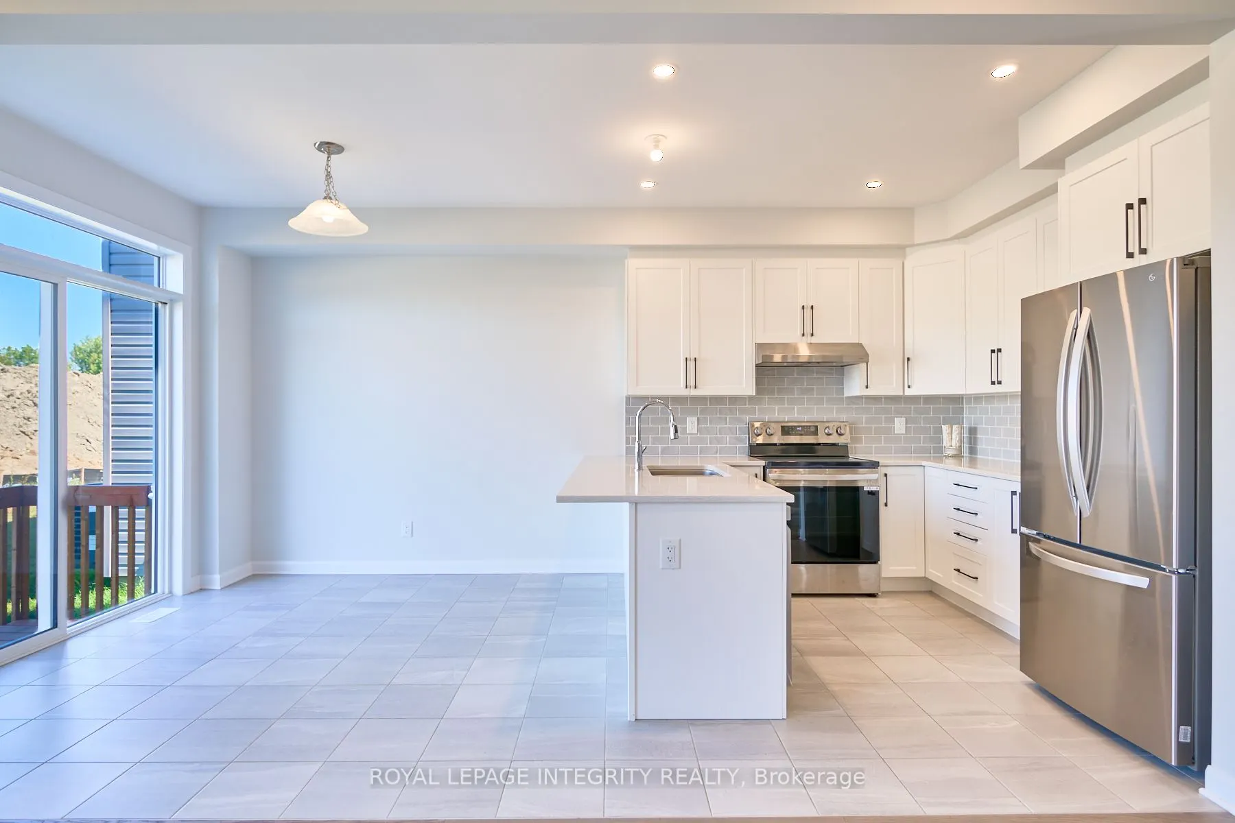 223 Elsie Macgill Walk