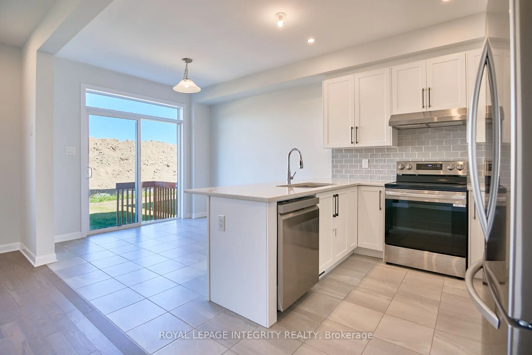223 Elsie Macgill Walk
