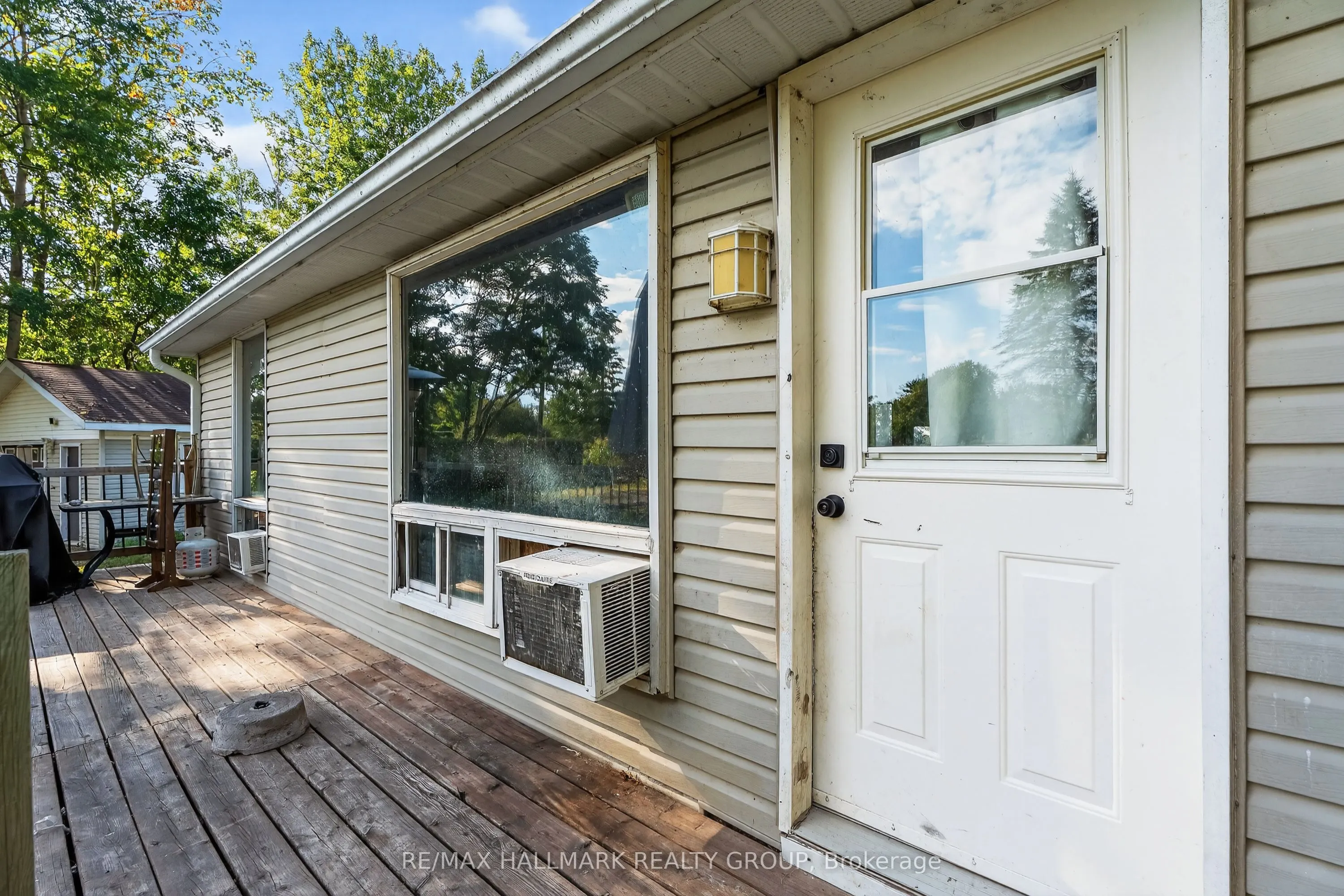 3855 Old Highway 17
