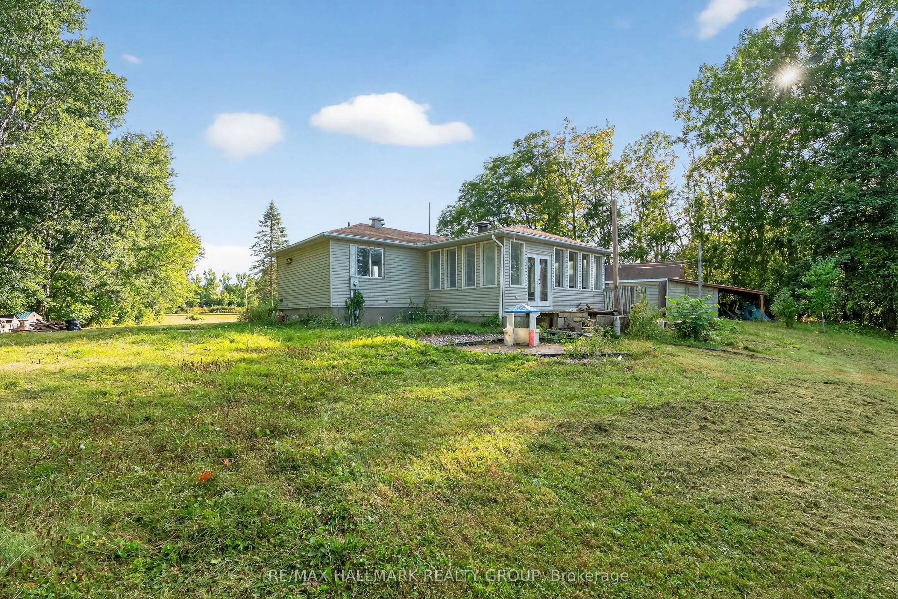 3855 Old Highway 17