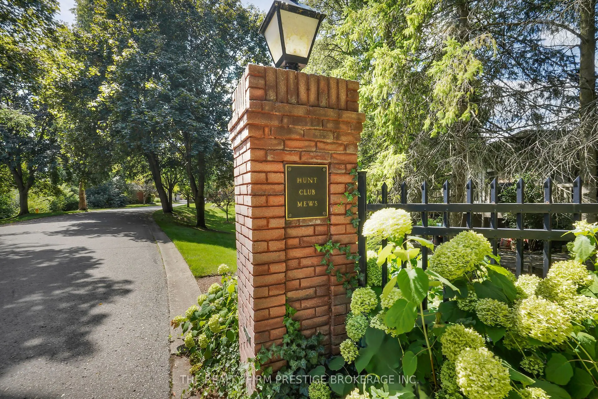 1003 Hunt Club Mews