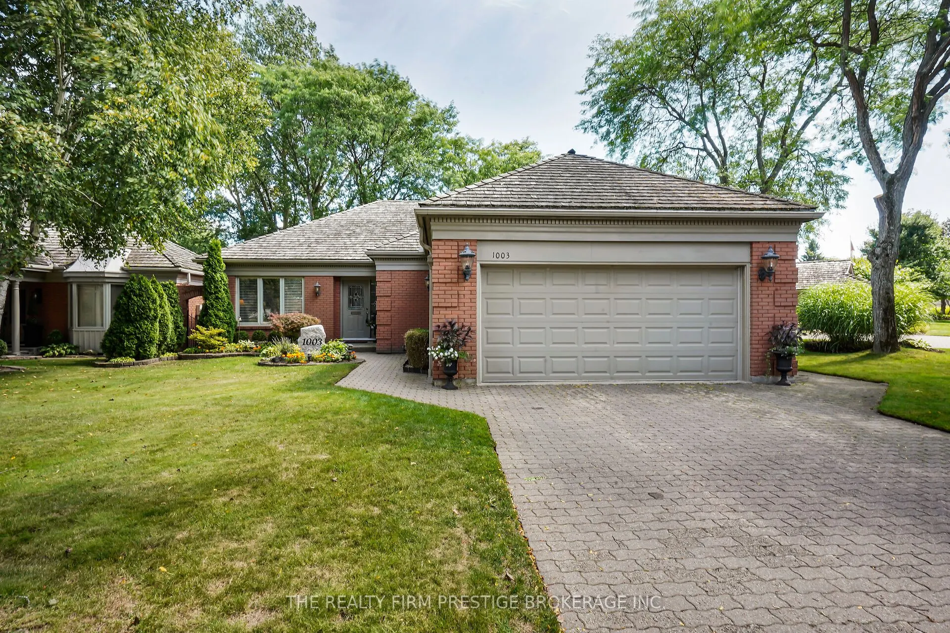 1003 Hunt Club Mews