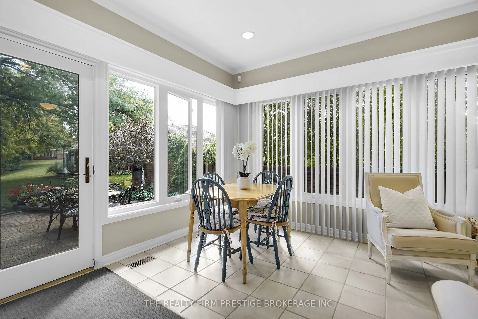 1003 Hunt Club Mews