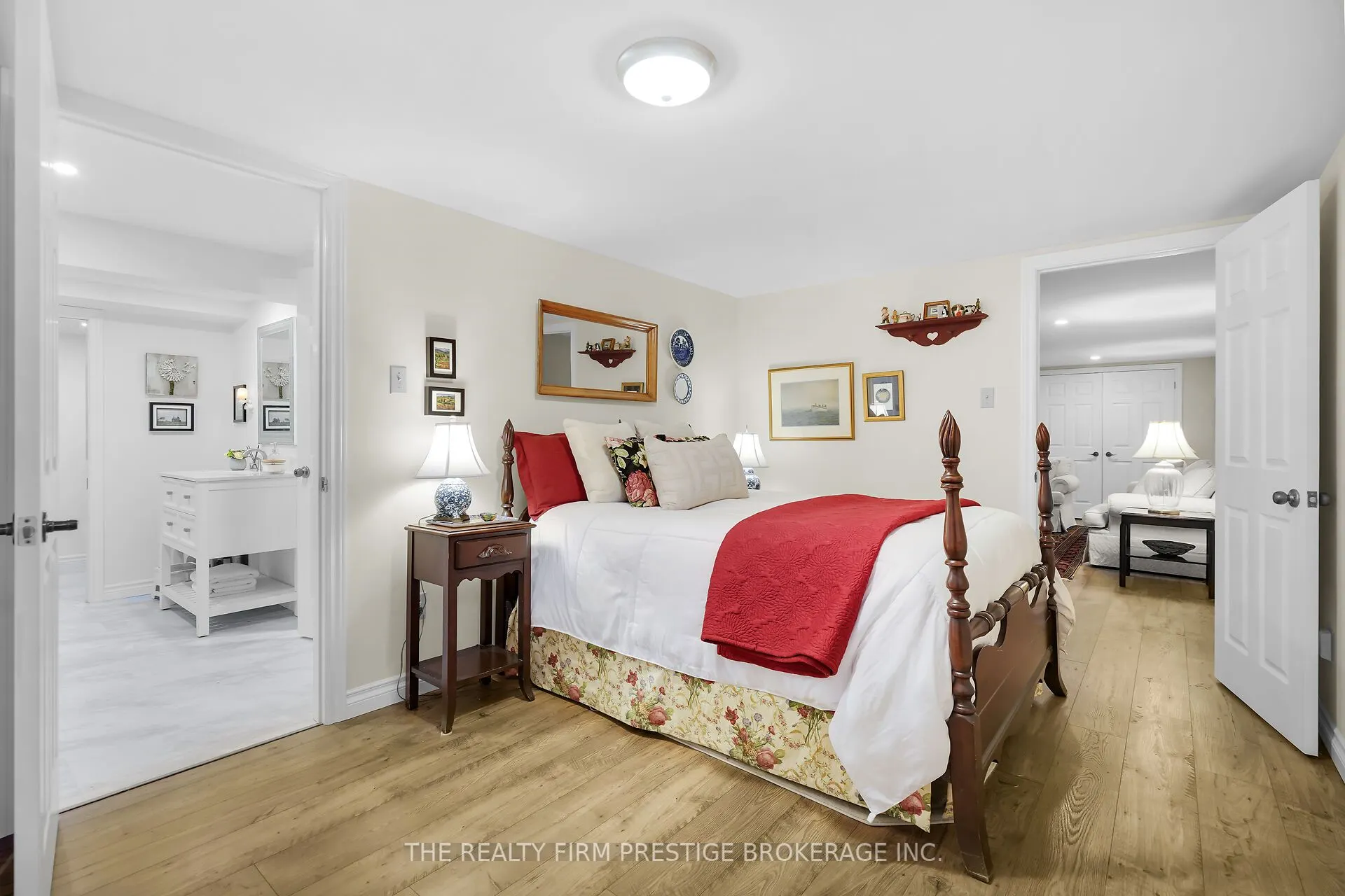 1003 Hunt Club Mews