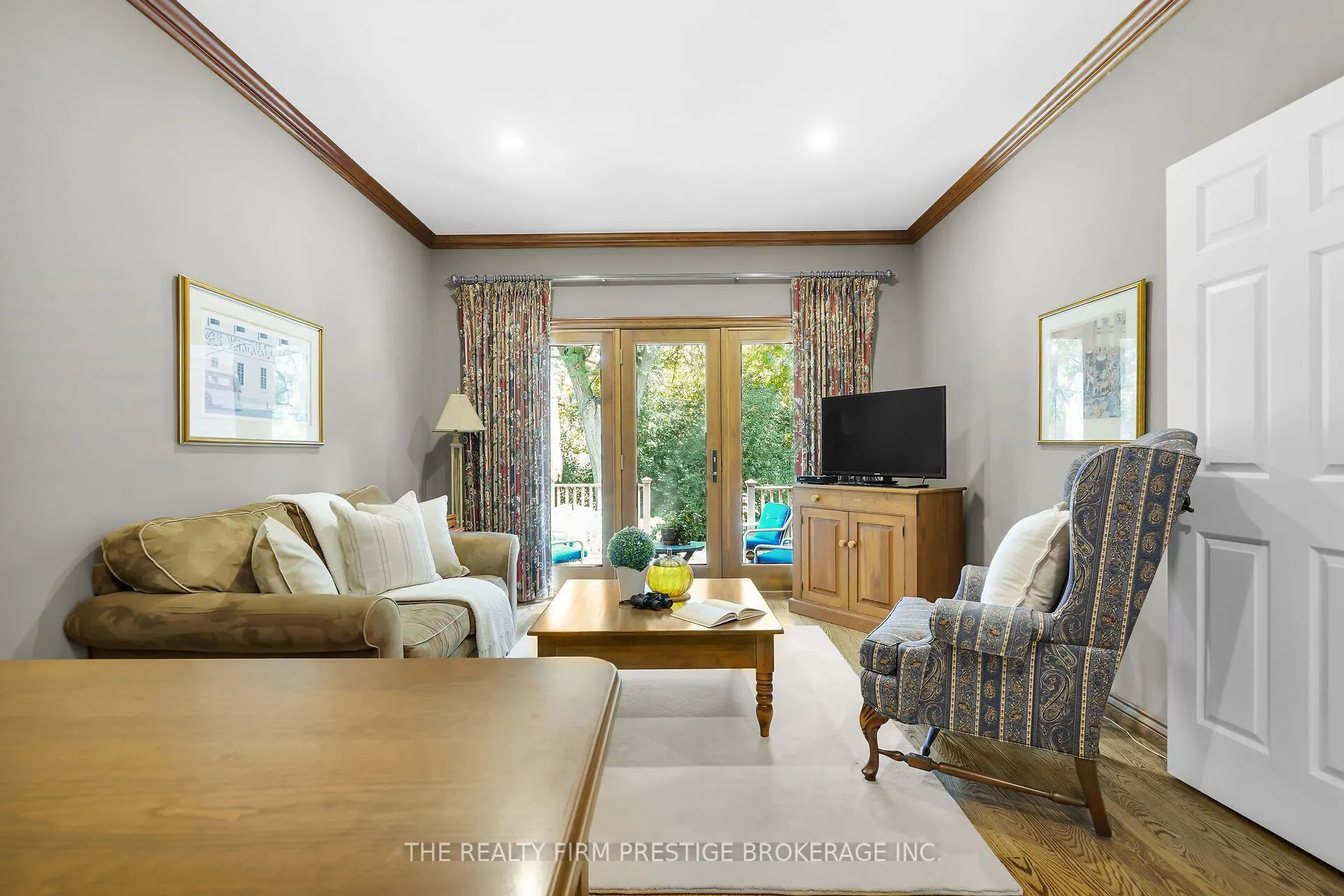 1003 Hunt Club Mews