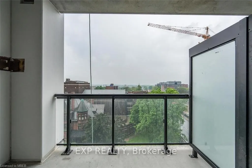15 Queen Street S, #805