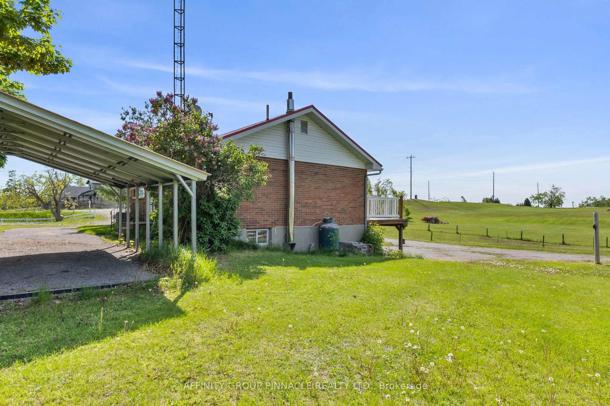 572 County Rd 8 Road