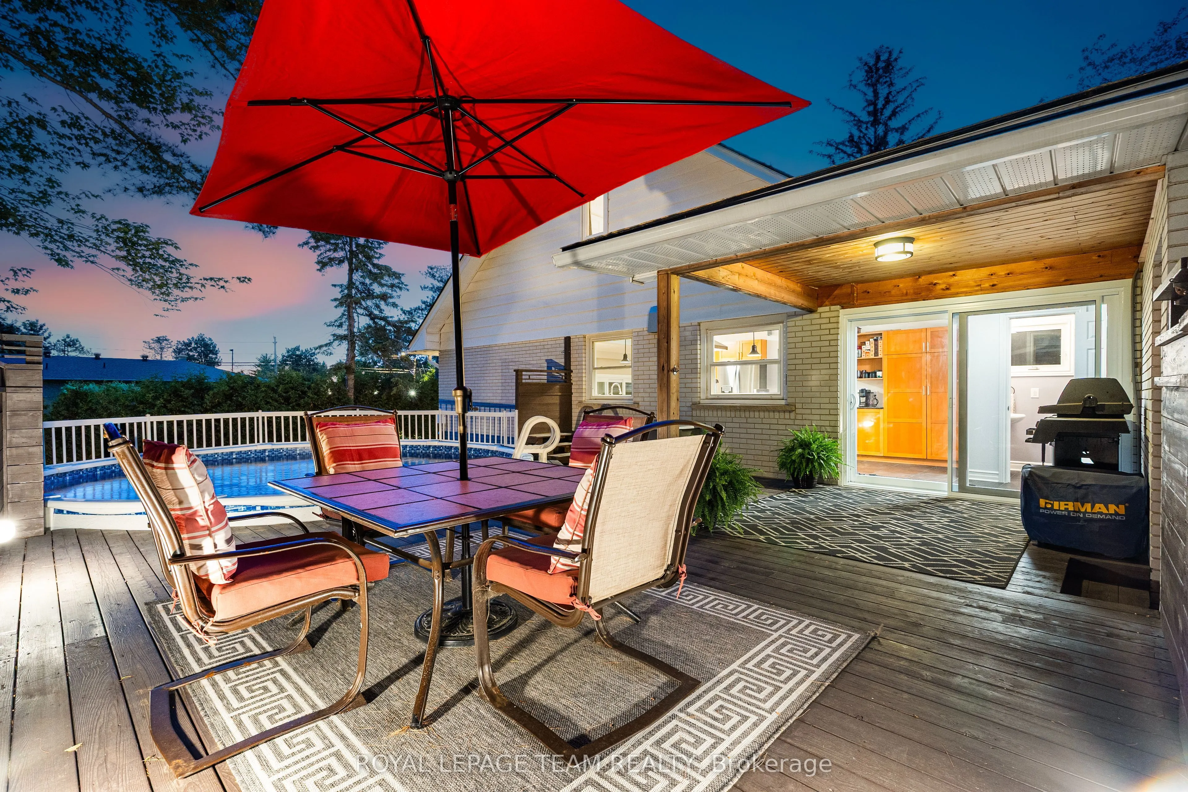 37 PROMENADE Avenue