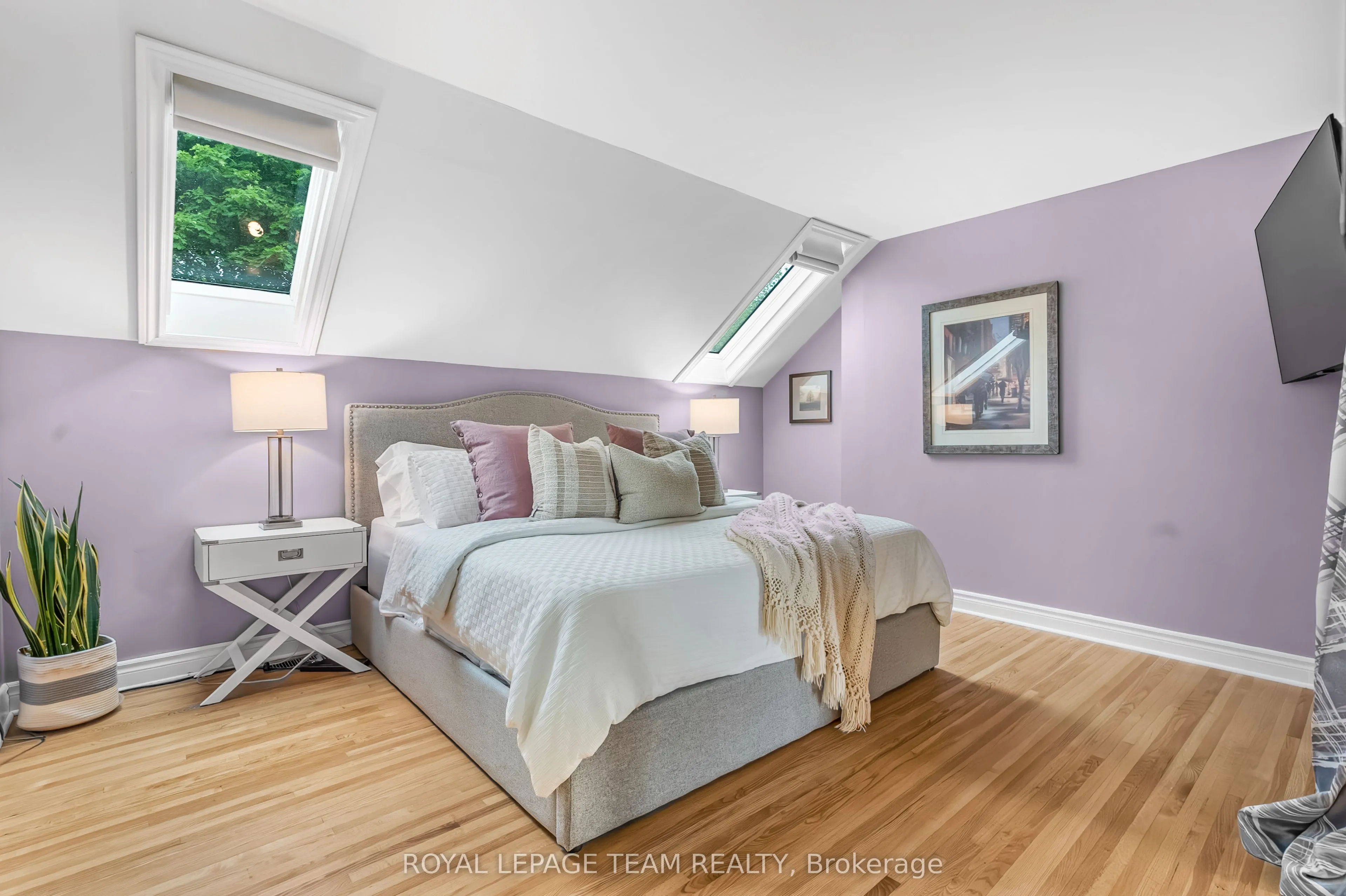 37 PROMENADE Avenue