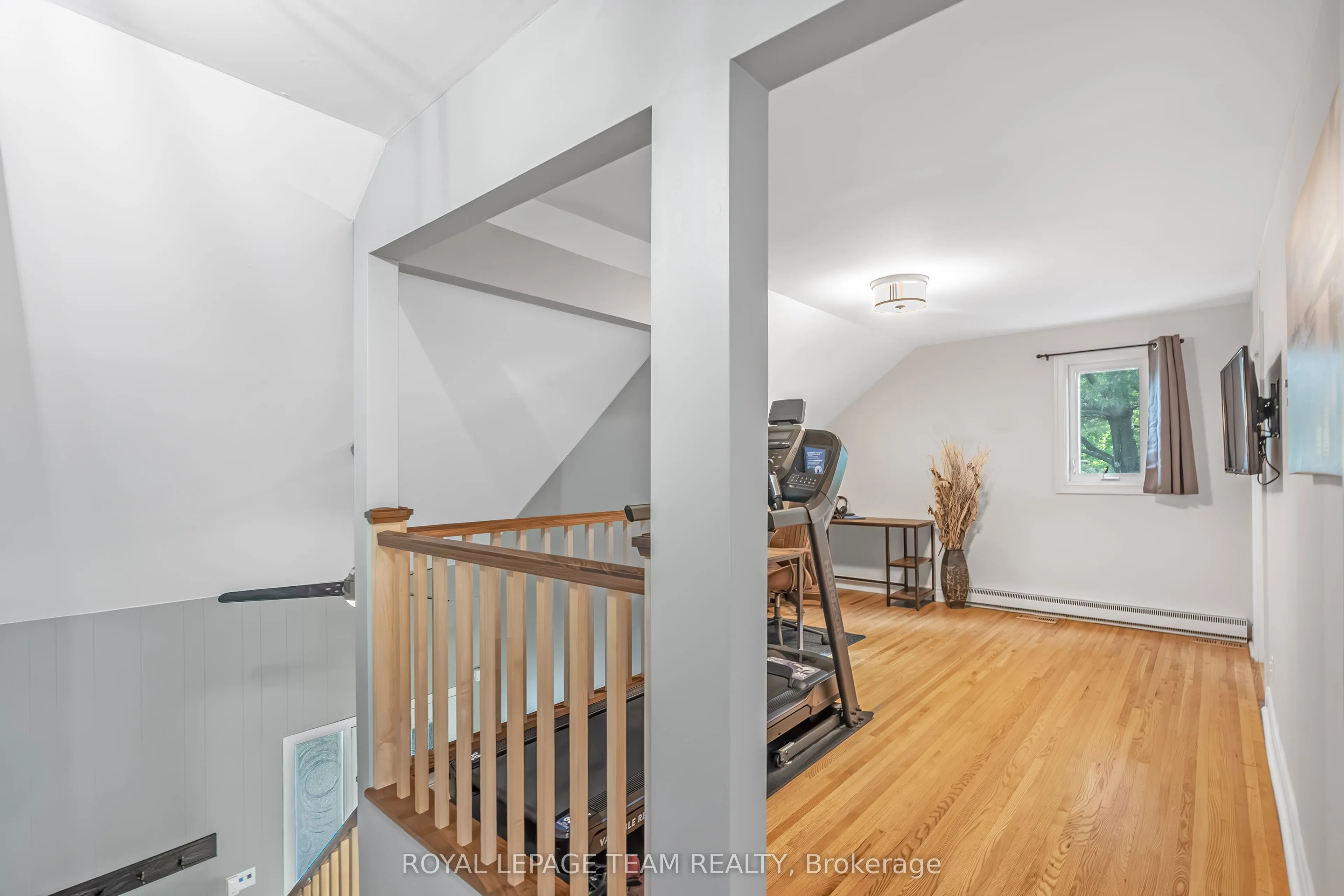 37 PROMENADE Avenue