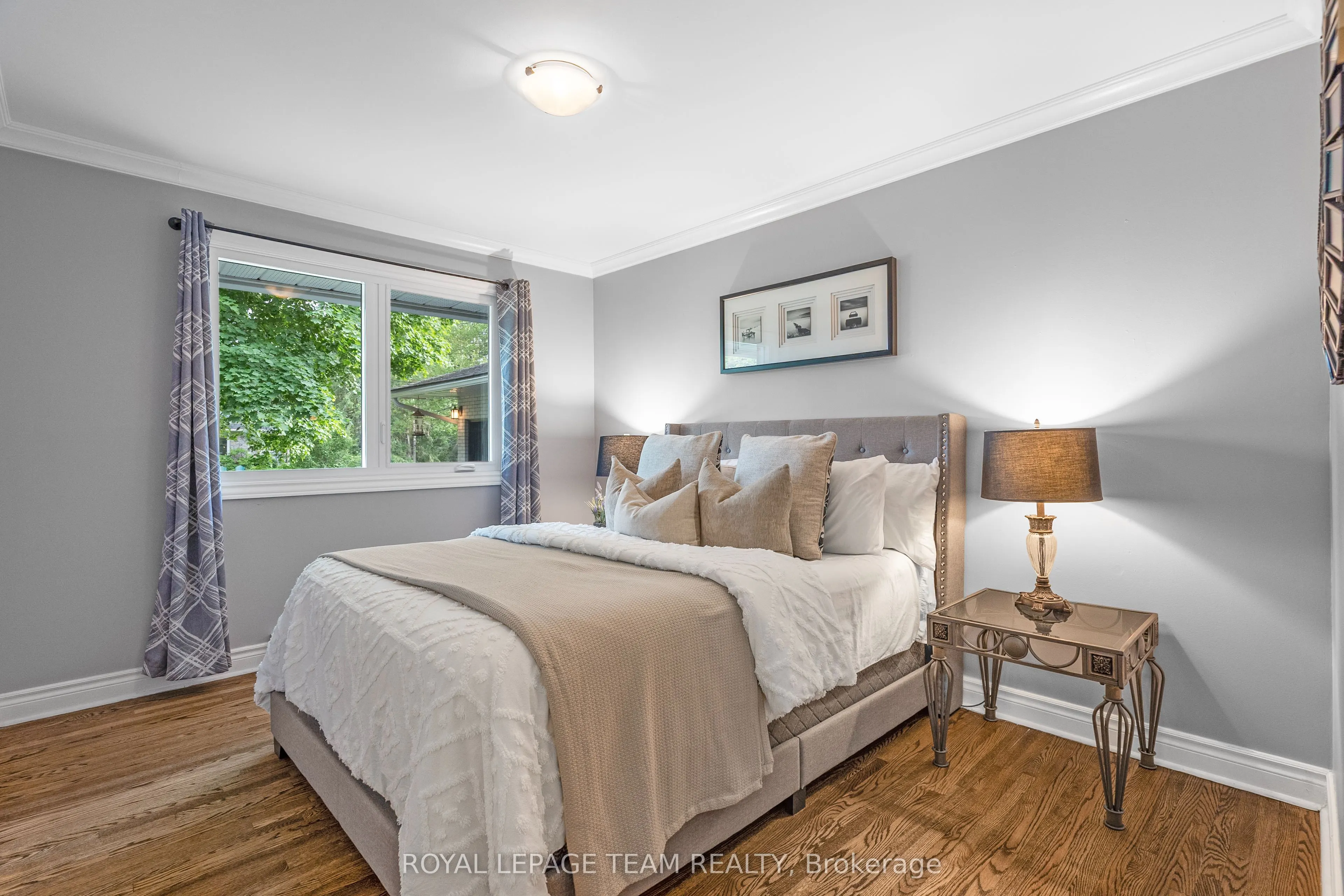 37 PROMENADE Avenue