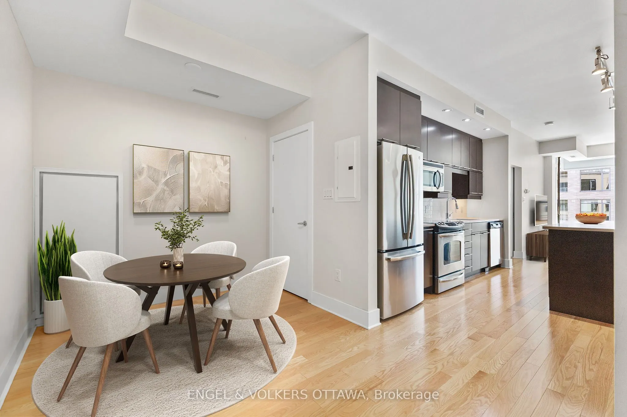 101 Richmond Road, #503