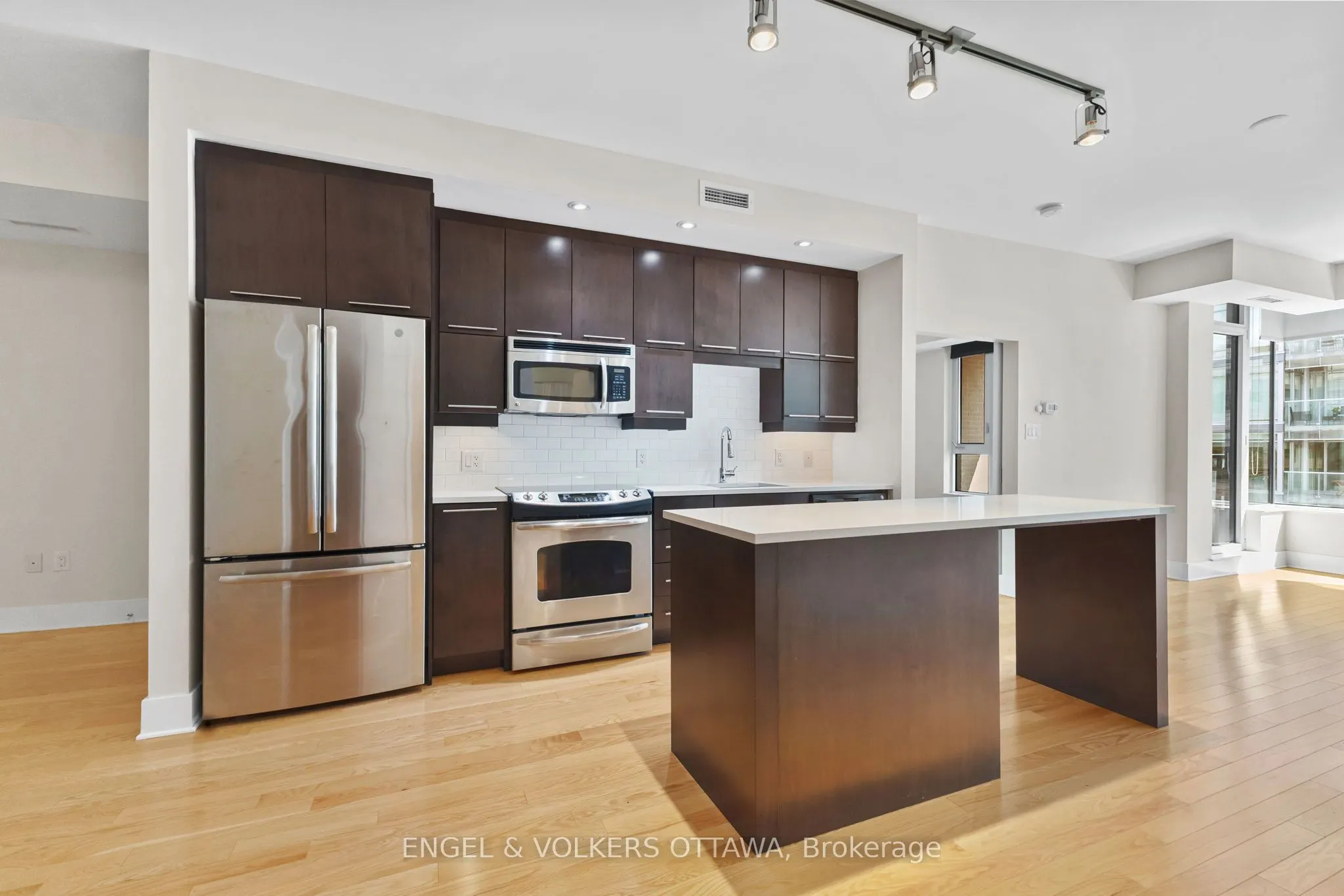101 Richmond Road, #503