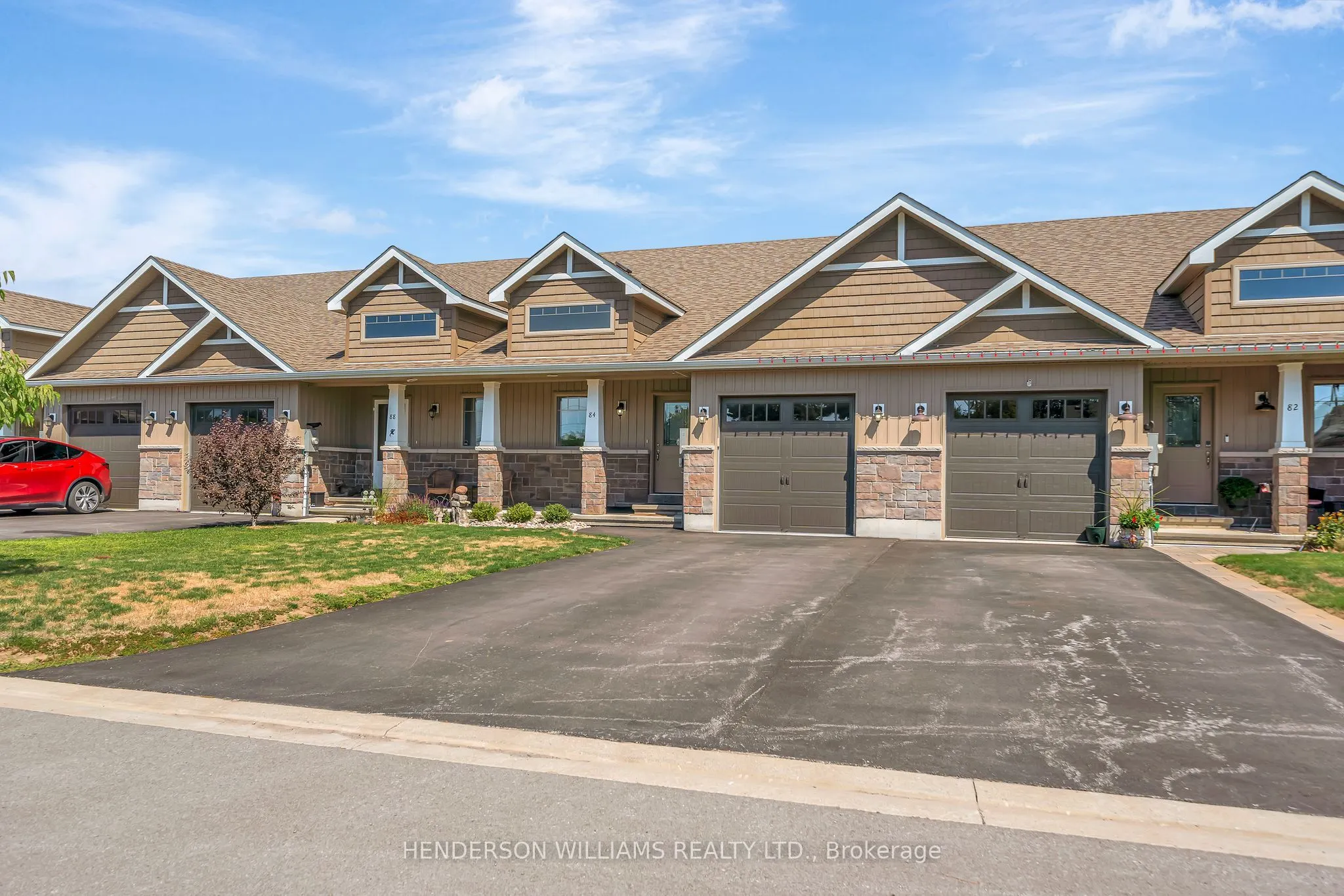 84 Farrington Crescent