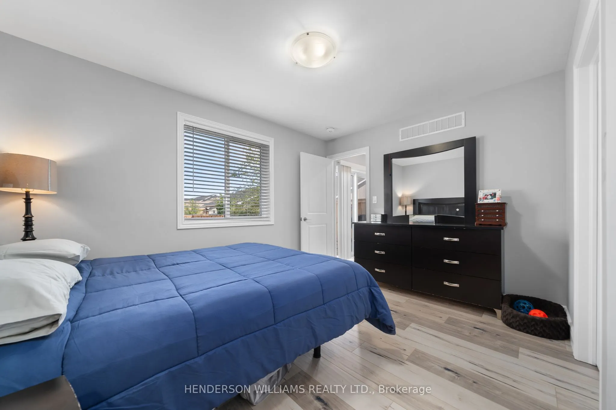 84 Farrington Crescent