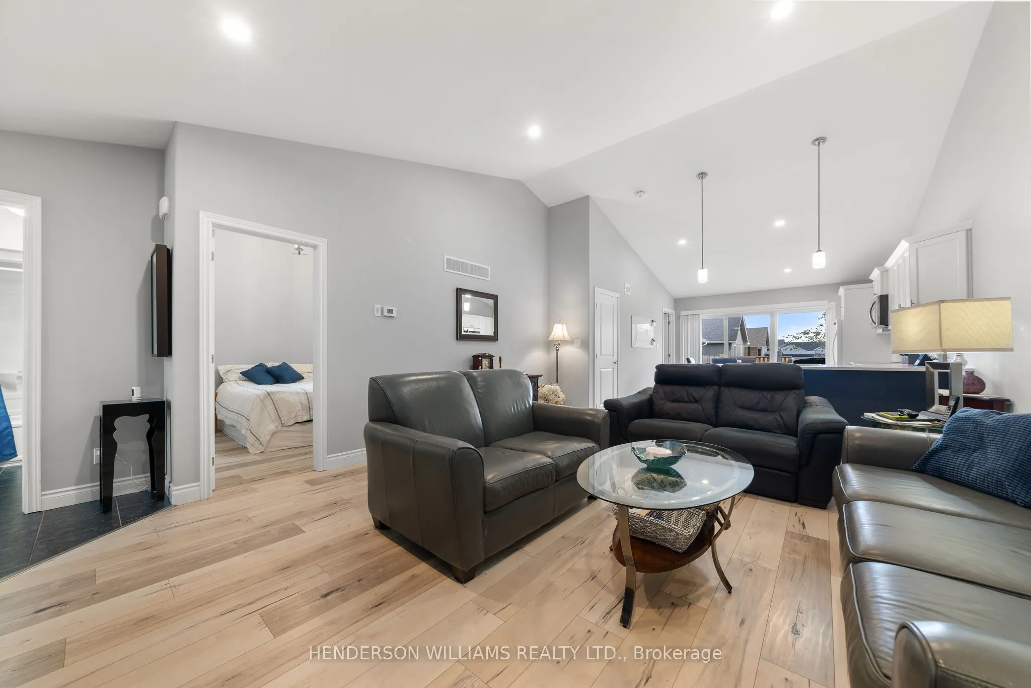 84 Farrington Crescent