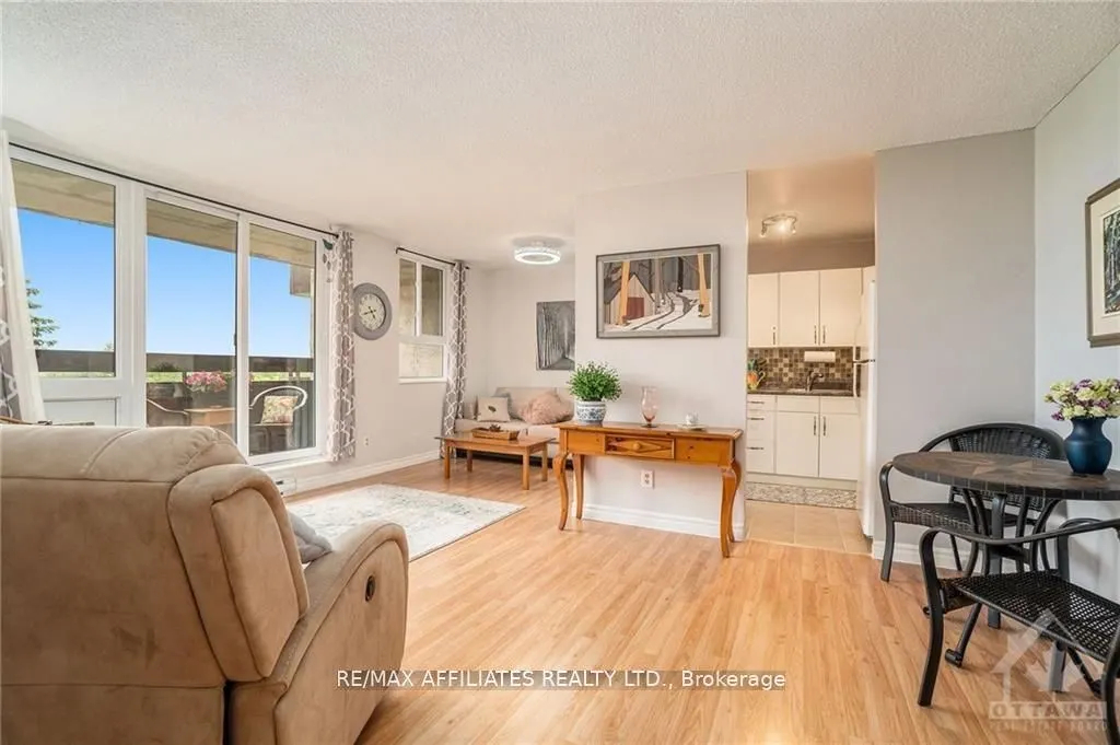 2000 Jasmine Crescent, #717