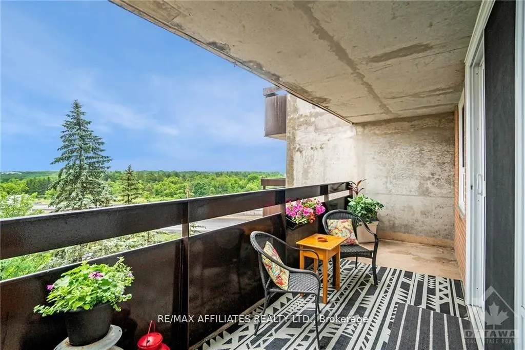 2000 Jasmine Crescent, #717