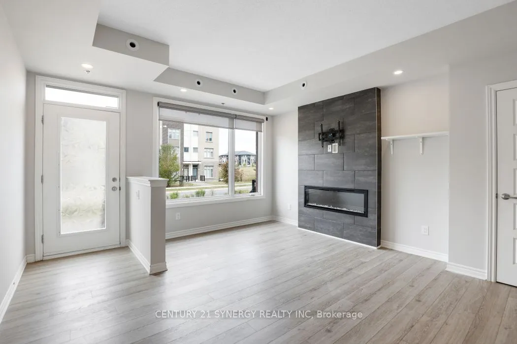 816 Mikinak Road S, #816