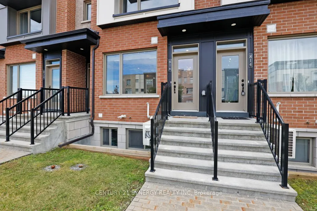 816 Mikinak Road S, #816