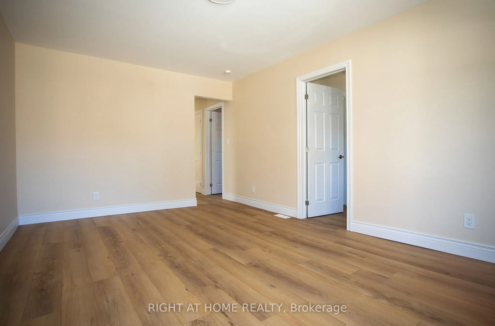 11 Robins Avenue