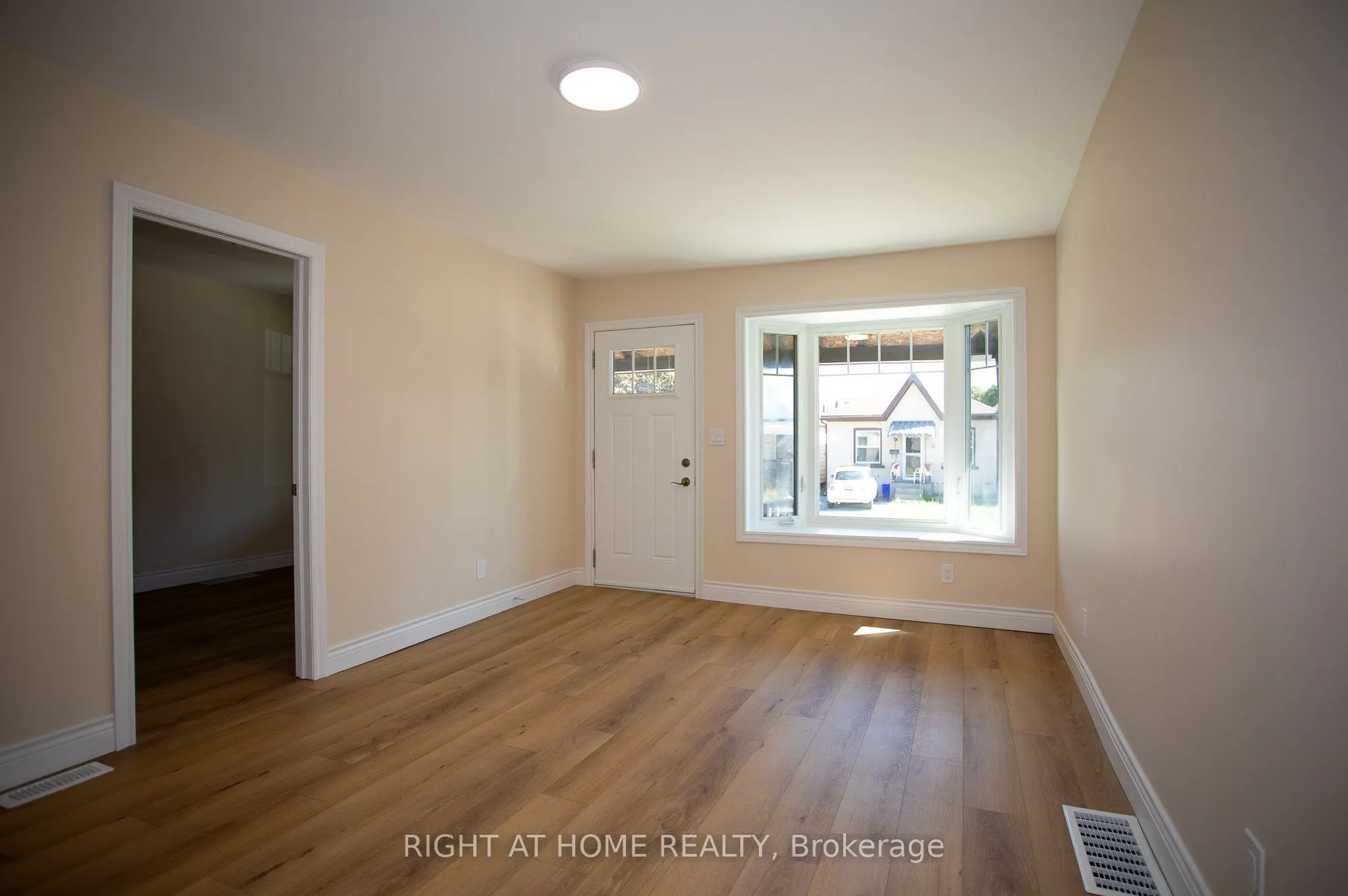 11 Robins Avenue