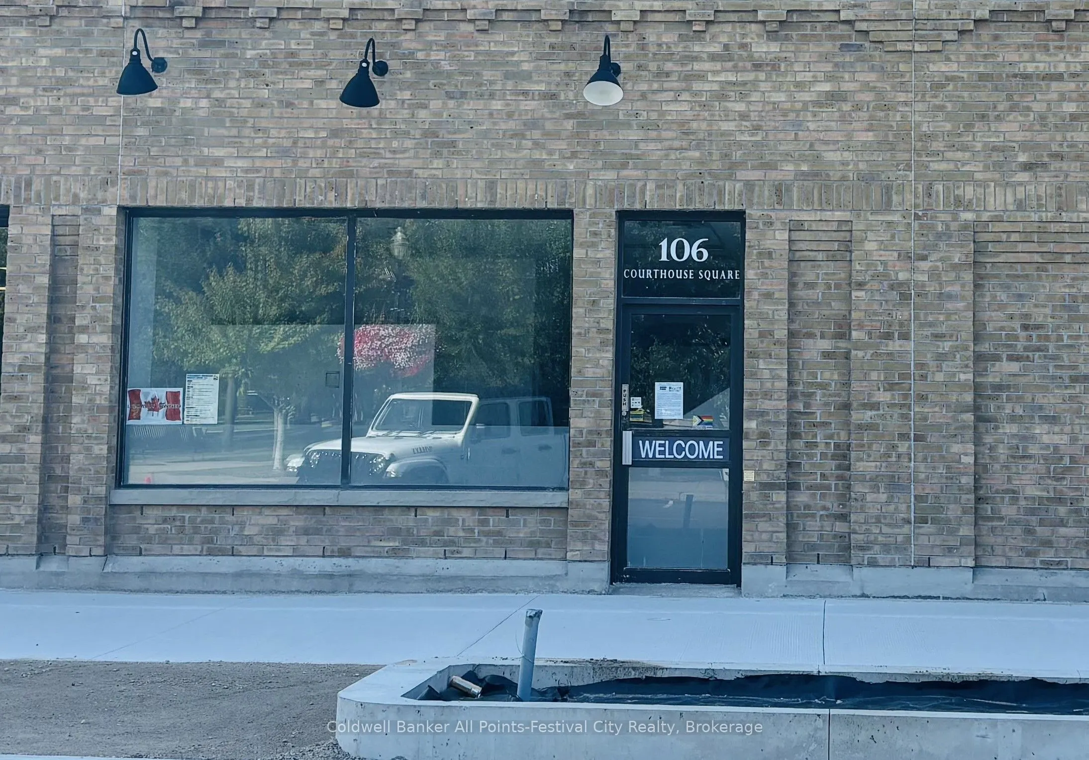 106 Courthouse Square